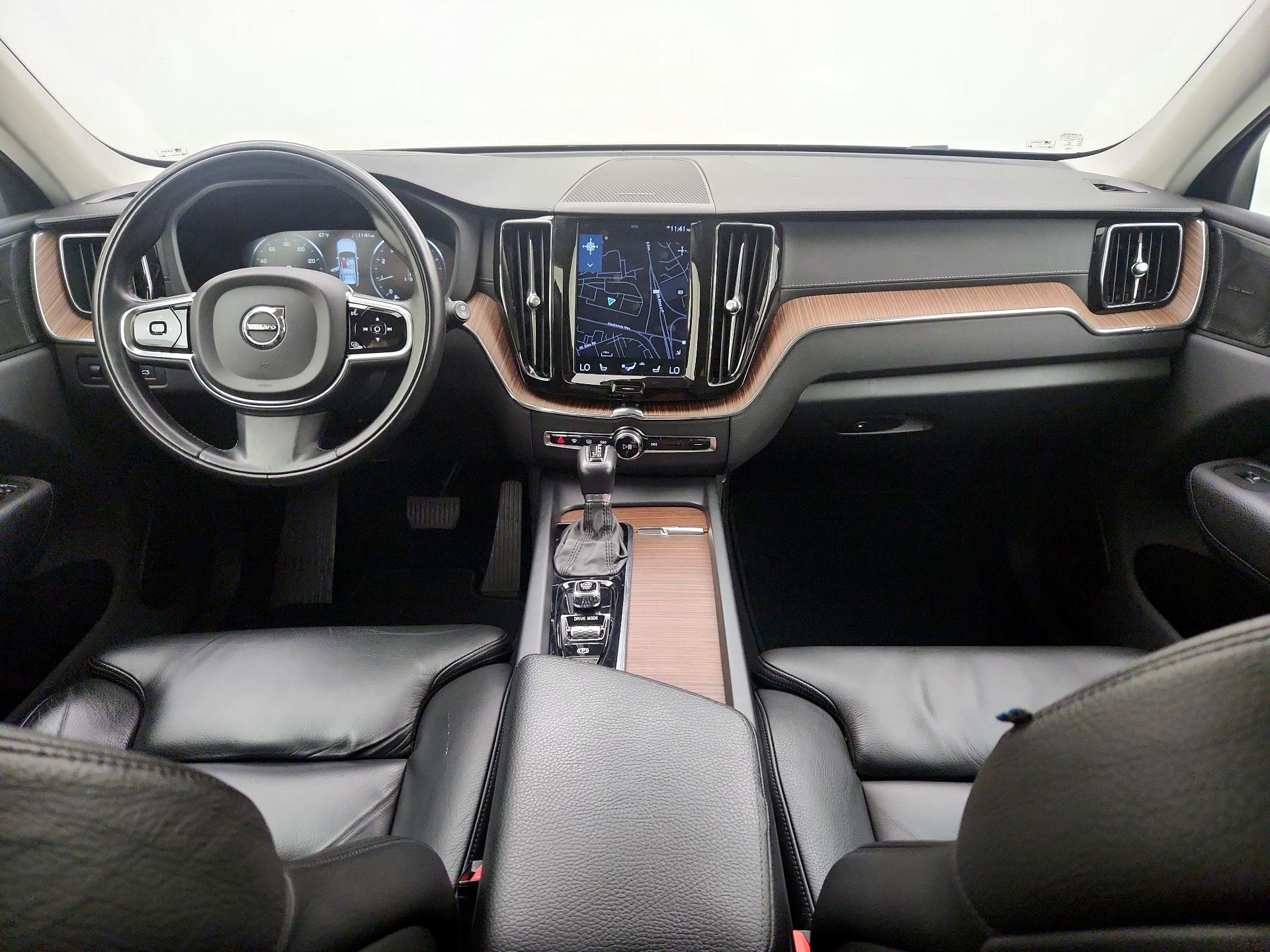 Thumbnail: 2019 Volvo XC60 - 9