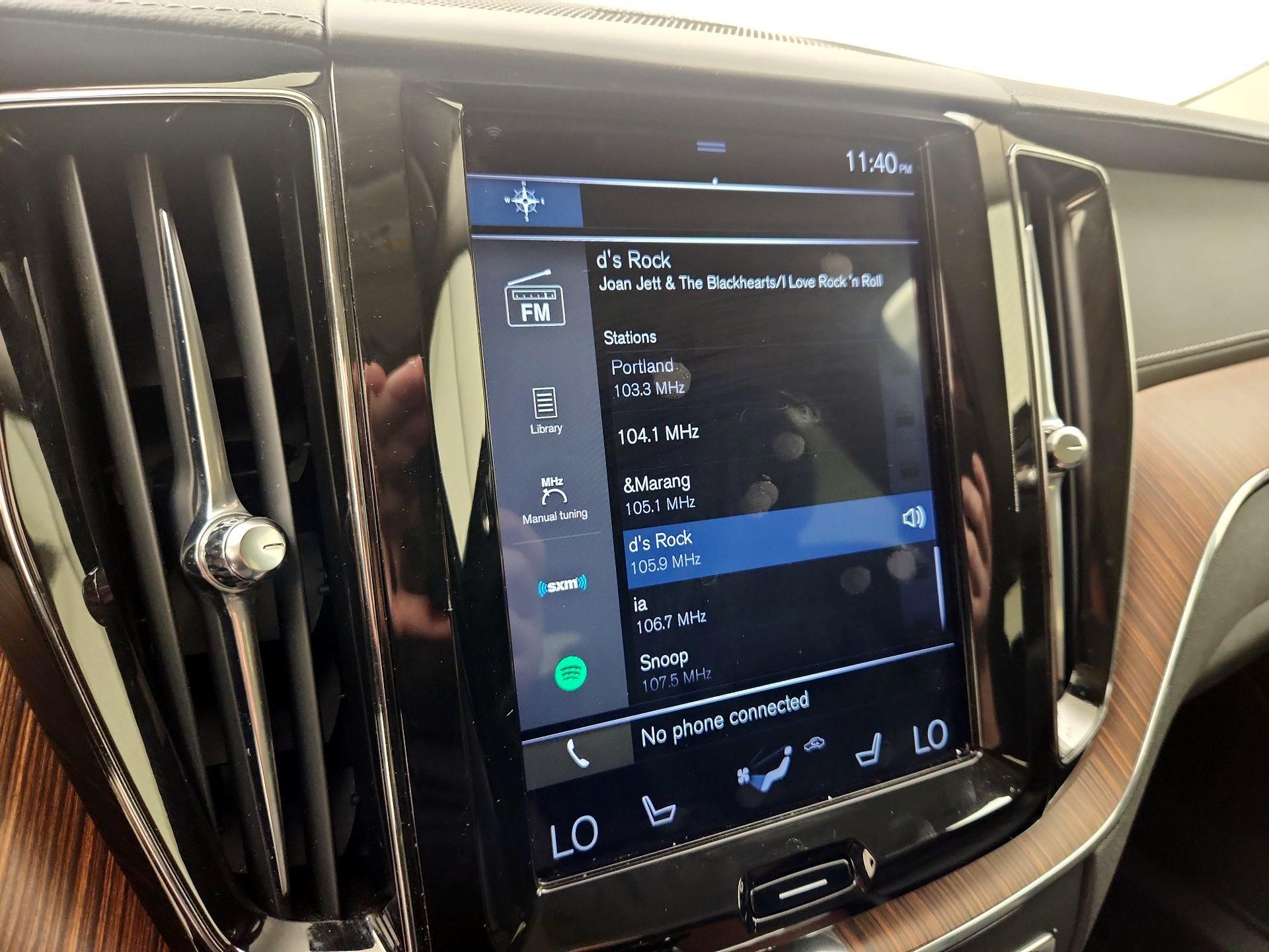 Thumbnail: 2019 Volvo XC60 - 16