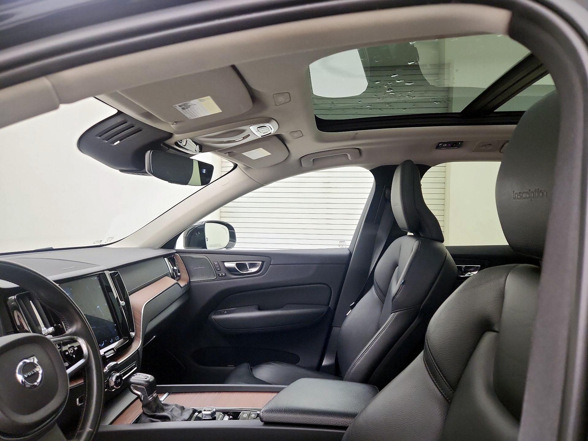 Thumbnail: 2019 Volvo XC60 - 20