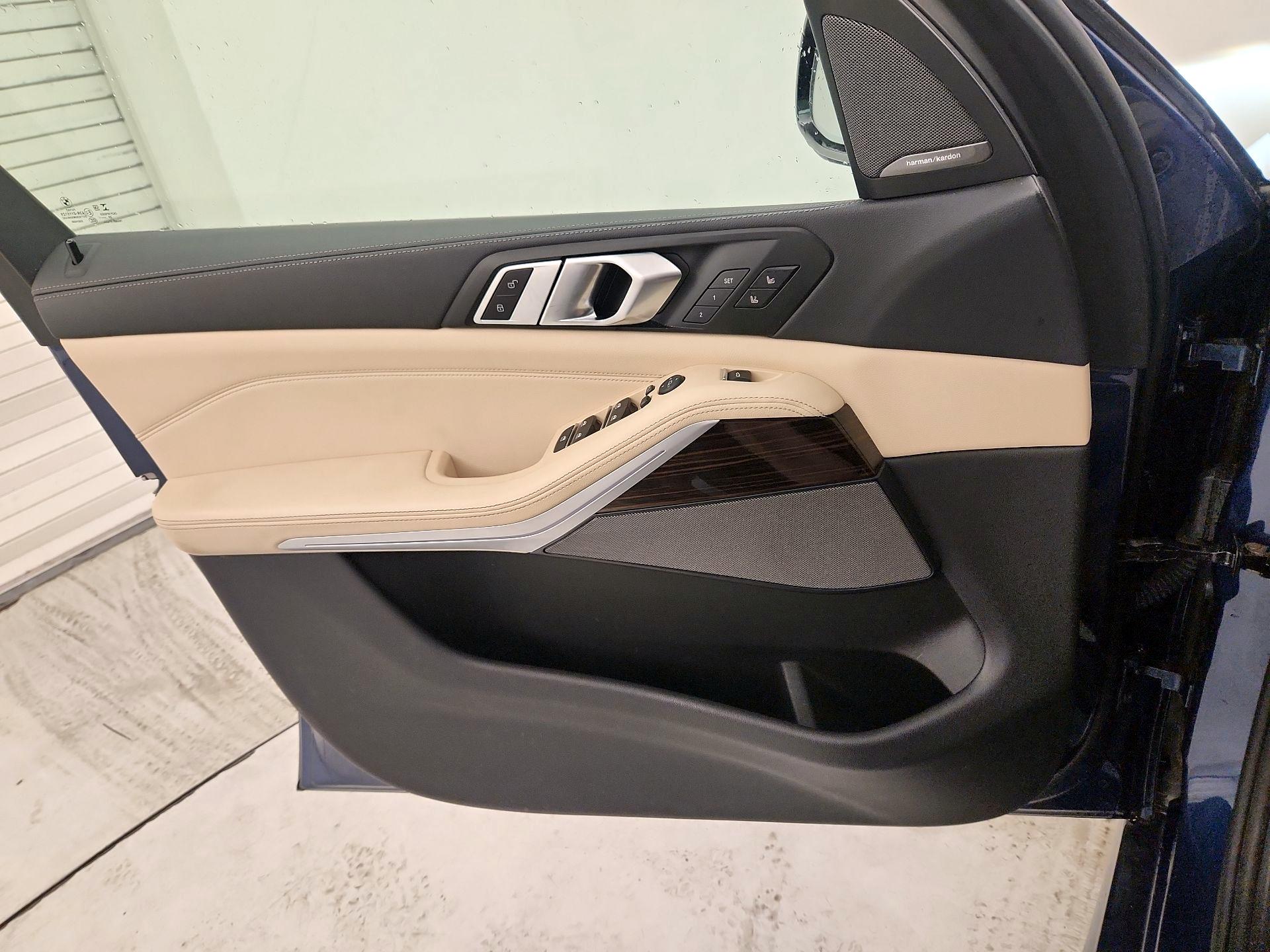 Thumbnail: 2021 BMW X5 - 12