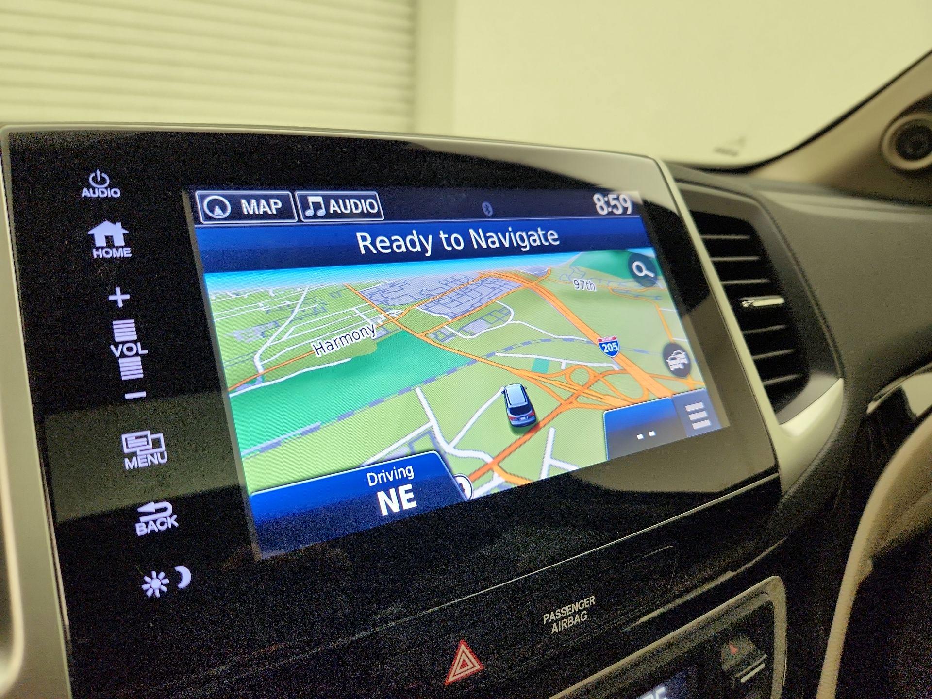 Thumbnail: 2017 Honda Pilot - 14