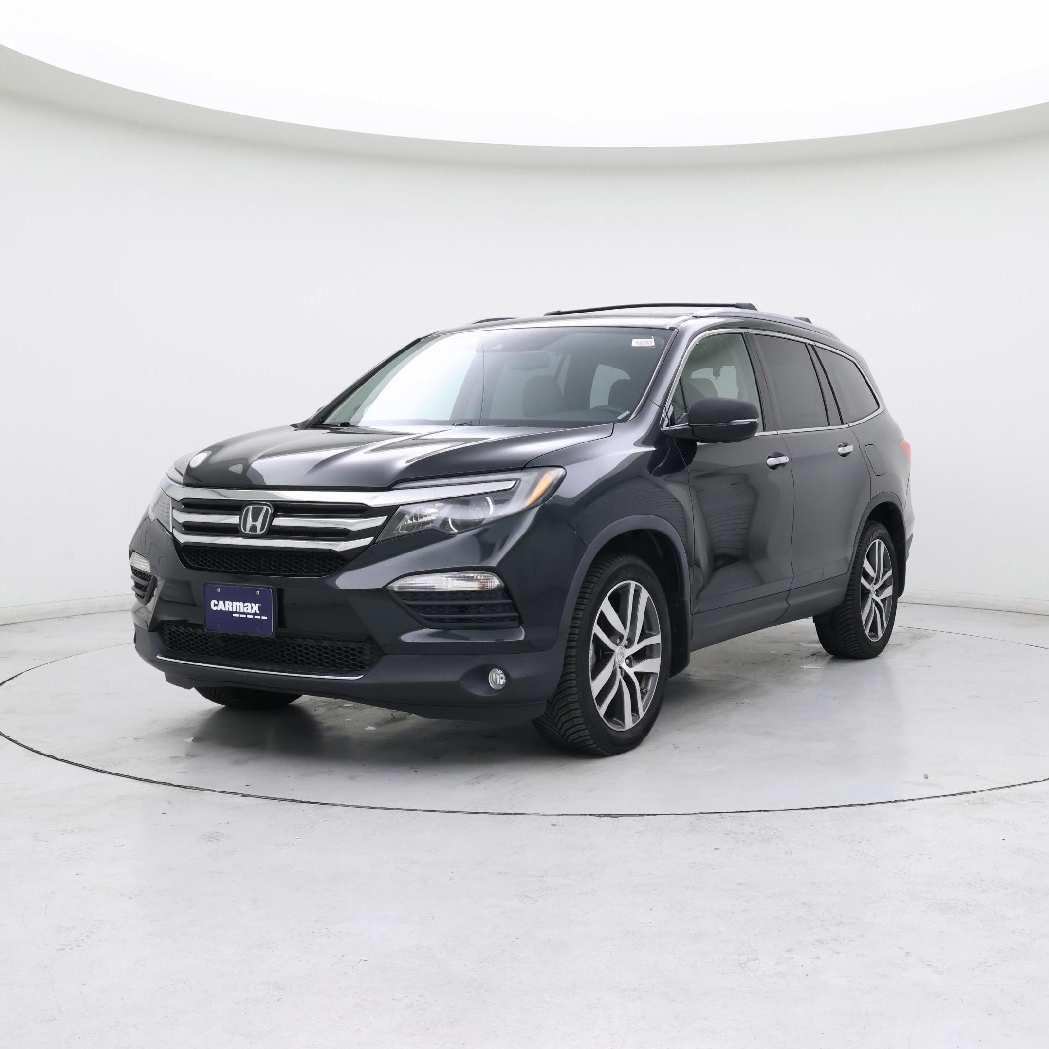 Thumbnail: 2017 Honda Pilot - 4