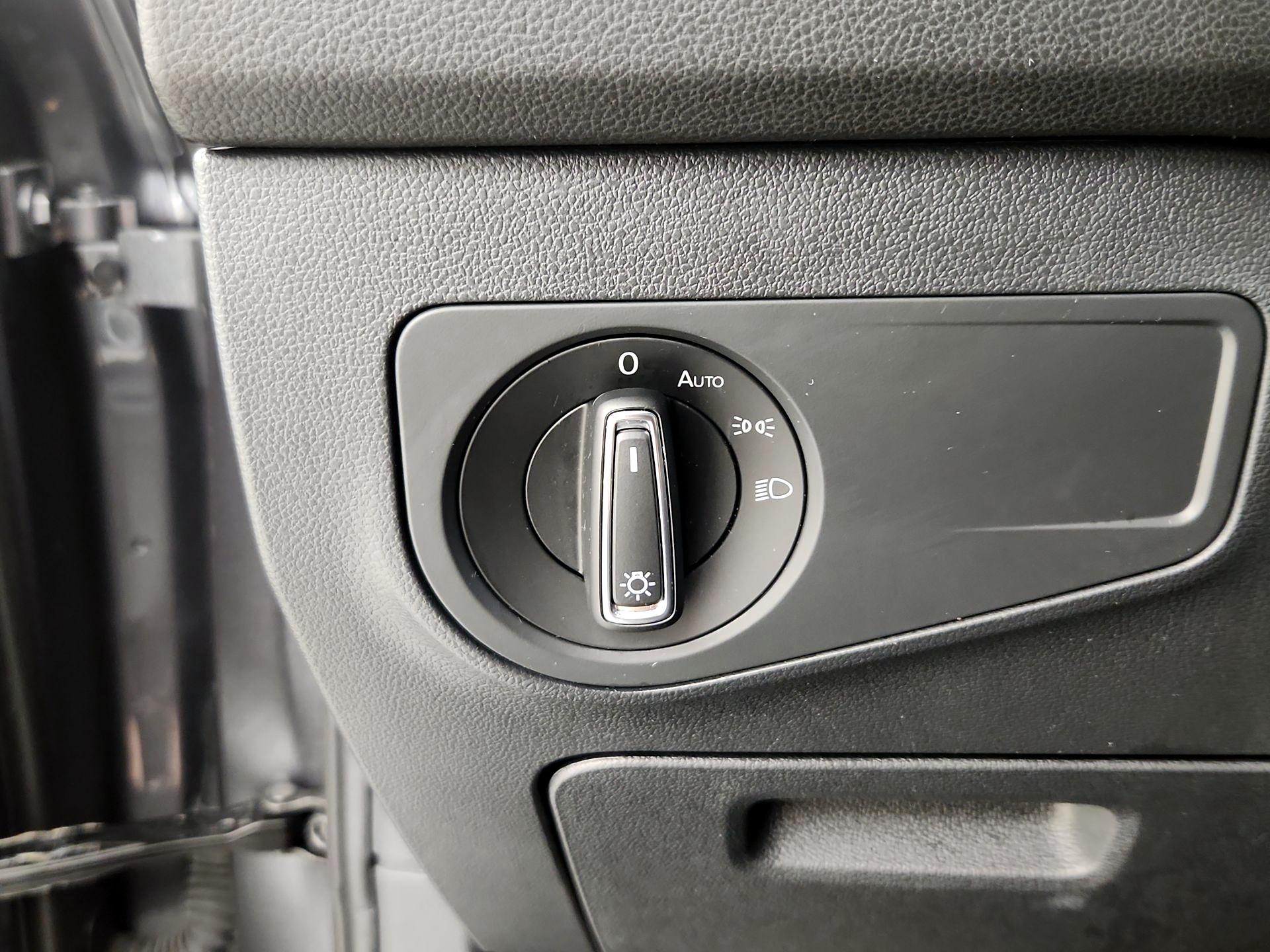 Thumbnail: 2024 Volkswagen Tiguan - 13