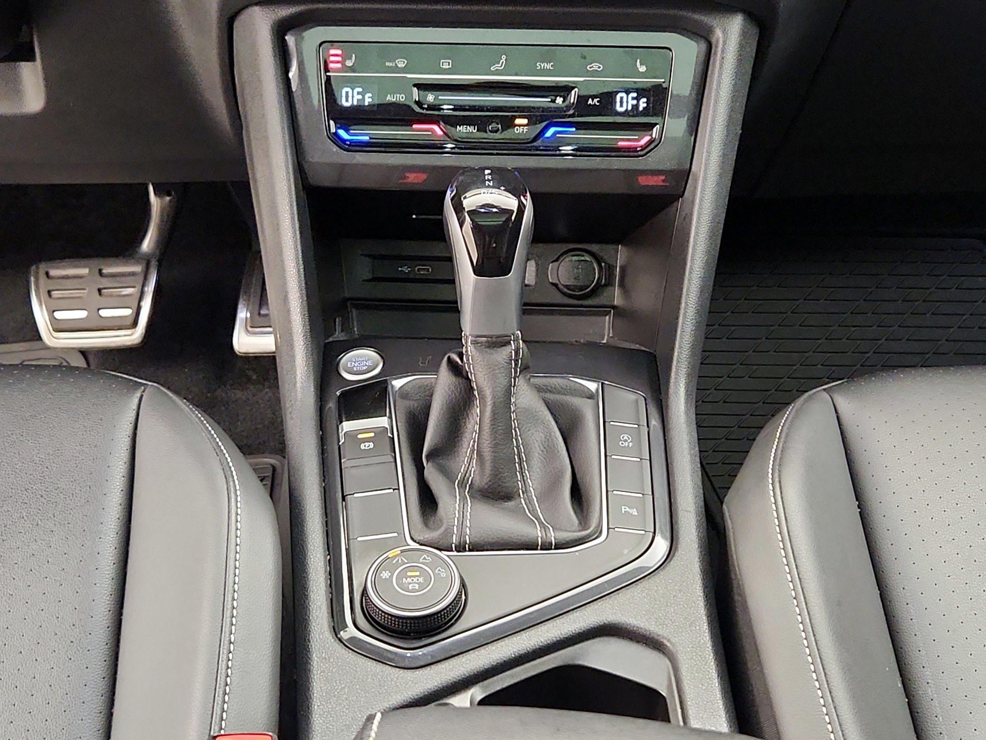 Thumbnail: 2024 Volkswagen Tiguan - 17