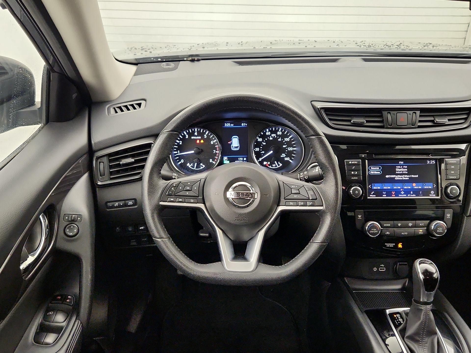 Thumbnail: 2019 Nissan Rogue - 10