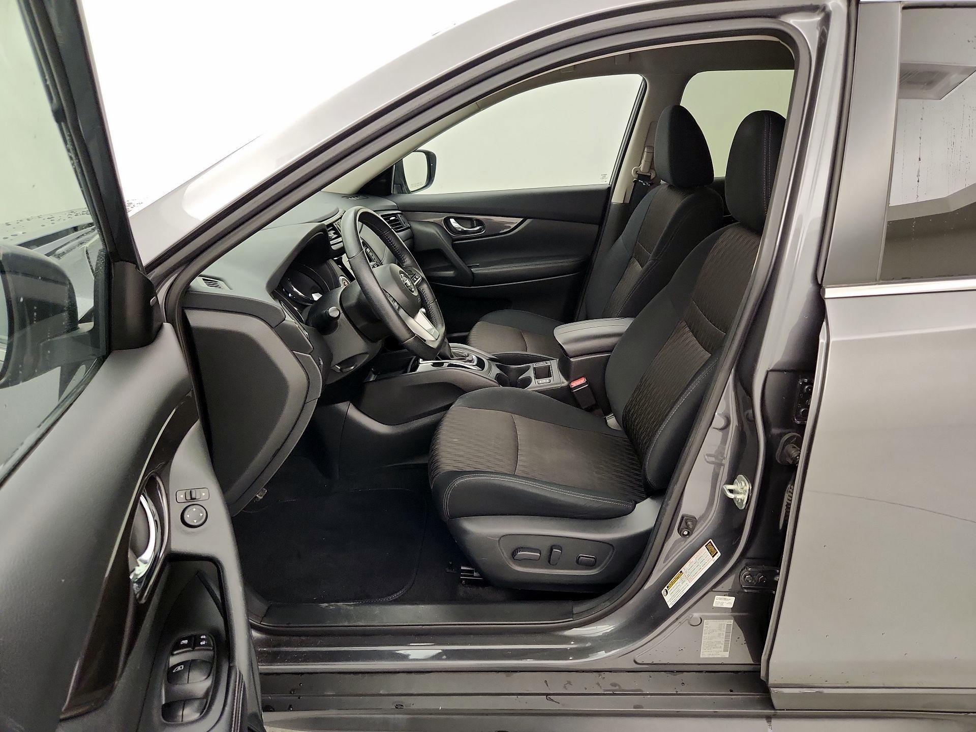 Thumbnail: 2019 Nissan Rogue - 11