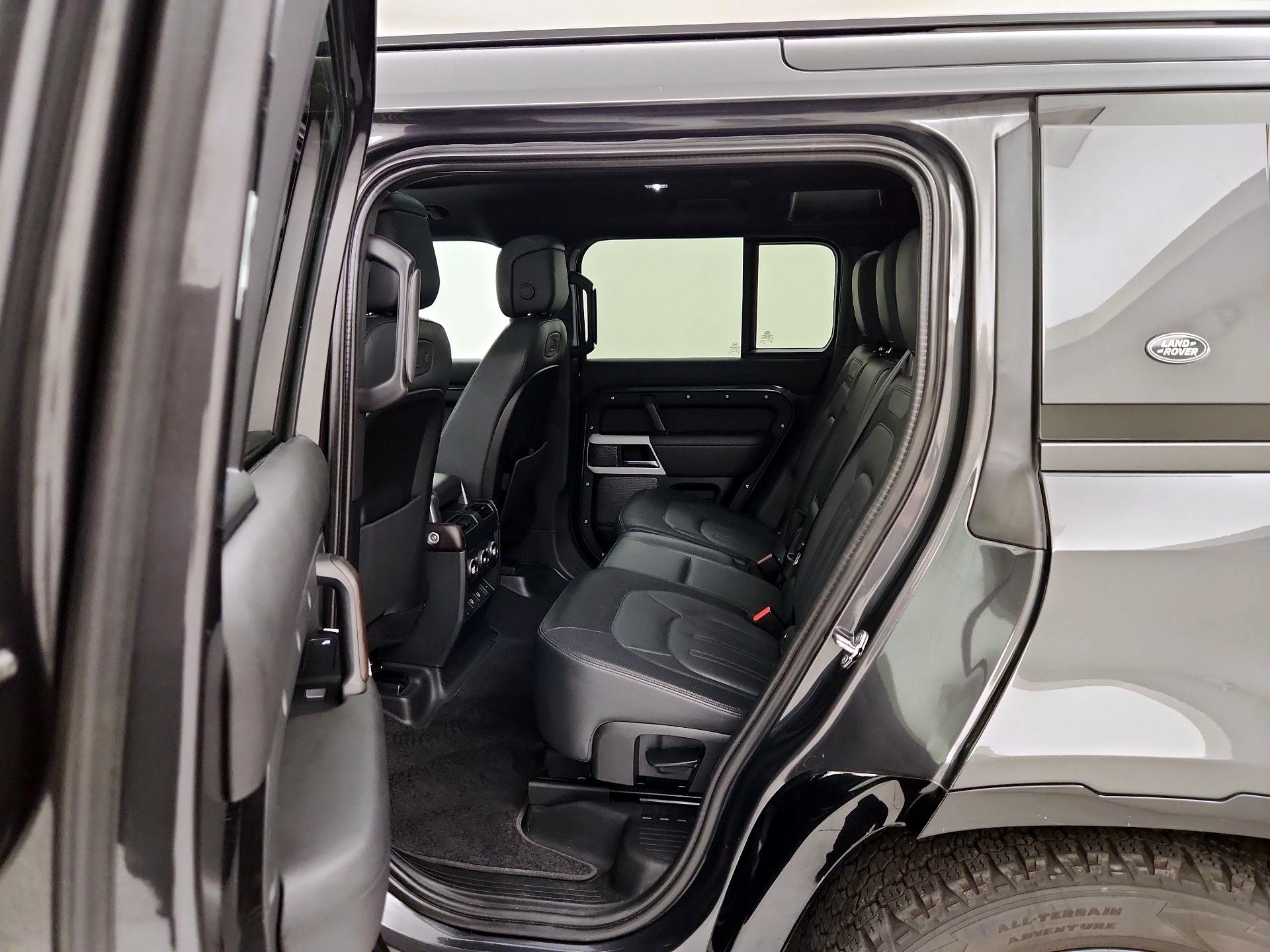 Thumbnail: 2022 Land Rover Defender - 20