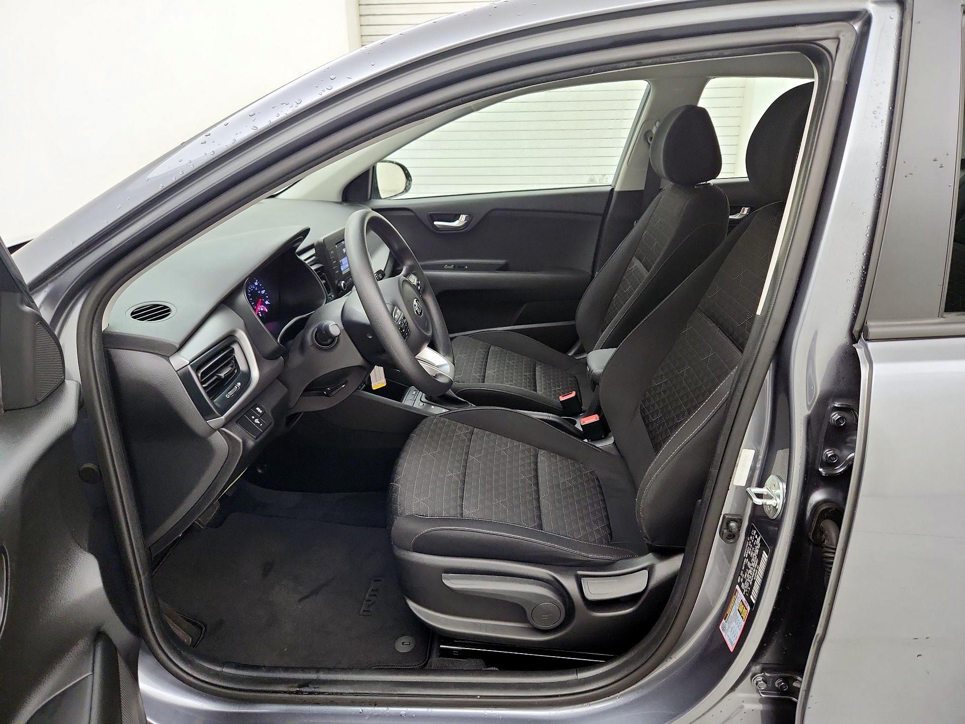 Thumbnail: 2019 Kia Rio - 11