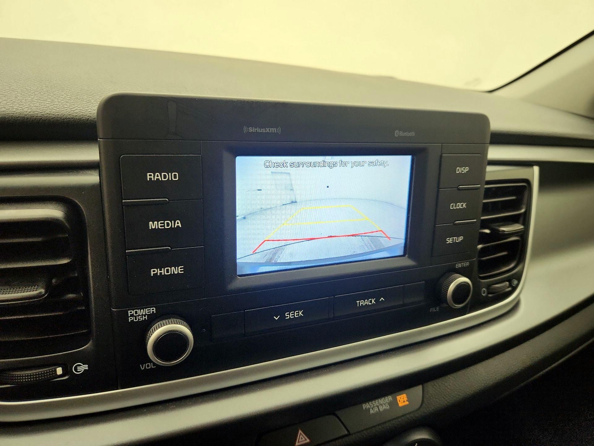 Thumbnail: 2019 Kia Rio - 14