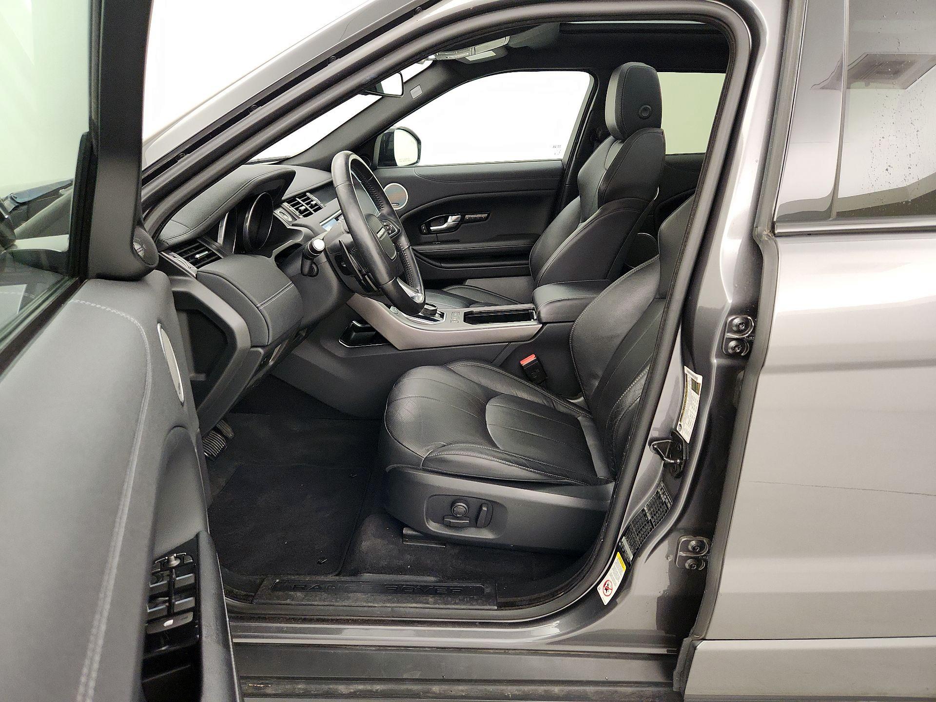 Thumbnail: 2018 Land Rover Range Rover Evoque - 11