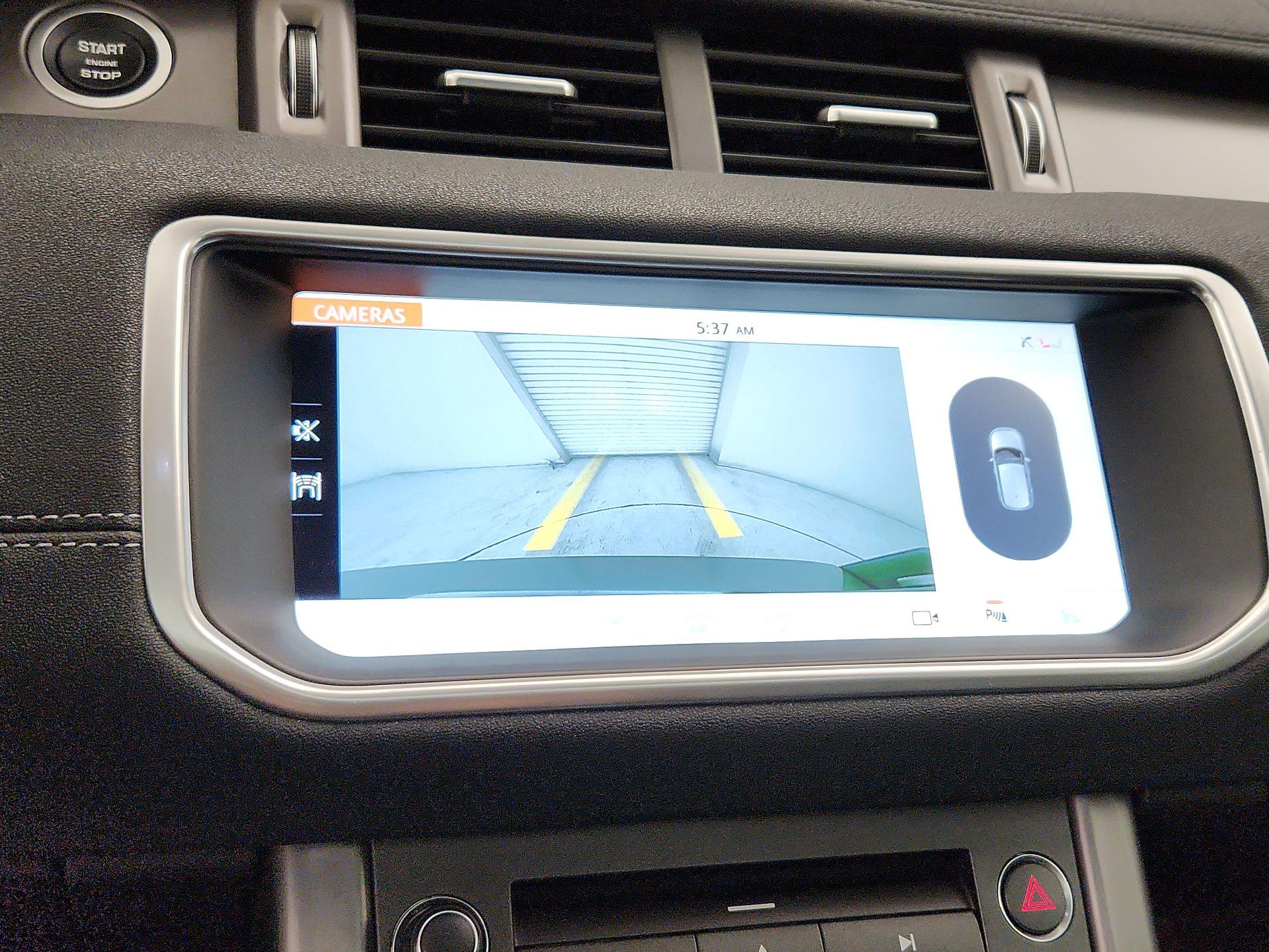 Thumbnail: 2018 Land Rover Range Rover Evoque - 15