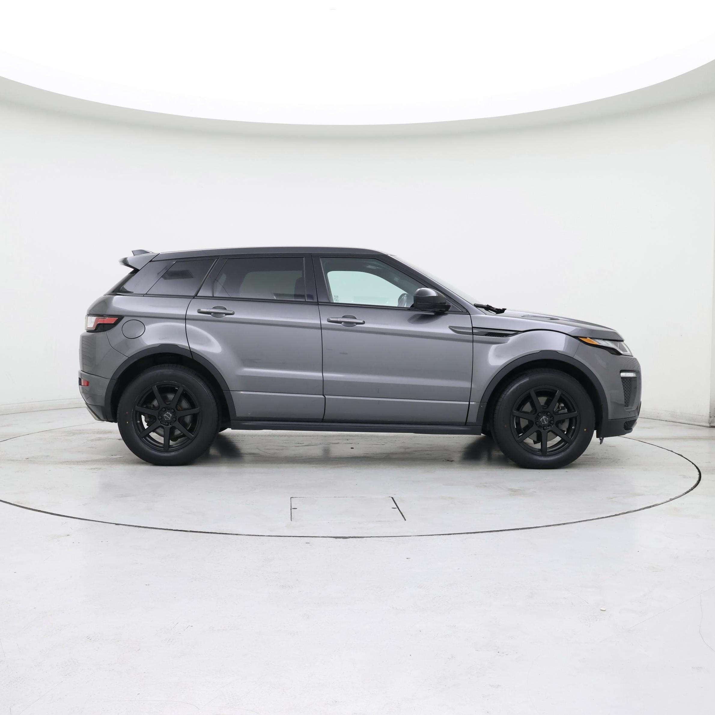 Thumbnail: 2018 Land Rover Range Rover Evoque - 7