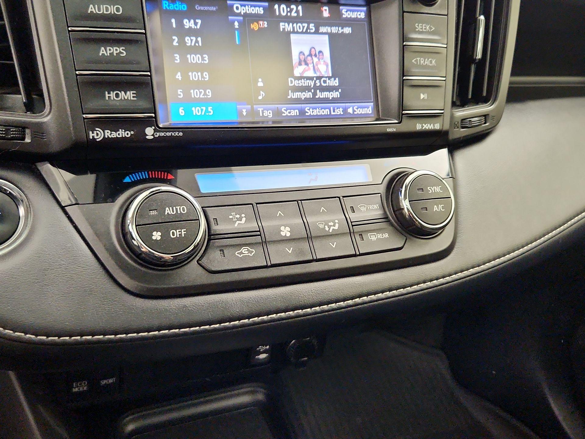 Thumbnail: 2018 Toyota RAV4 - 16