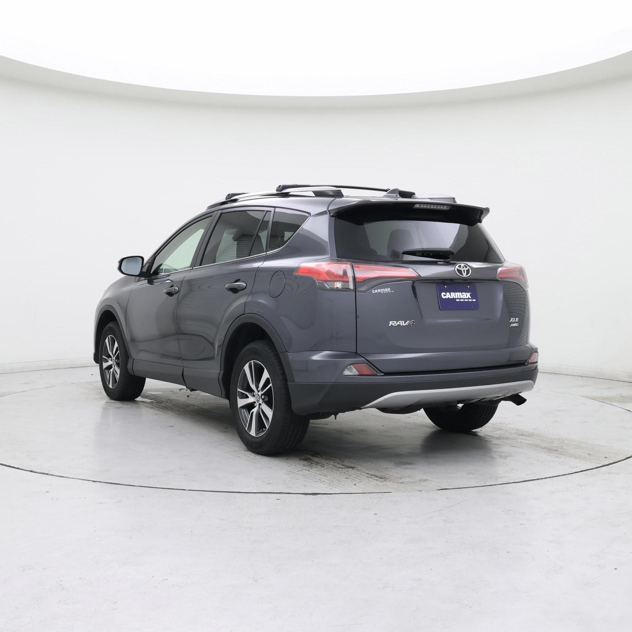 Thumbnail: 2018 Toyota RAV4 - 2