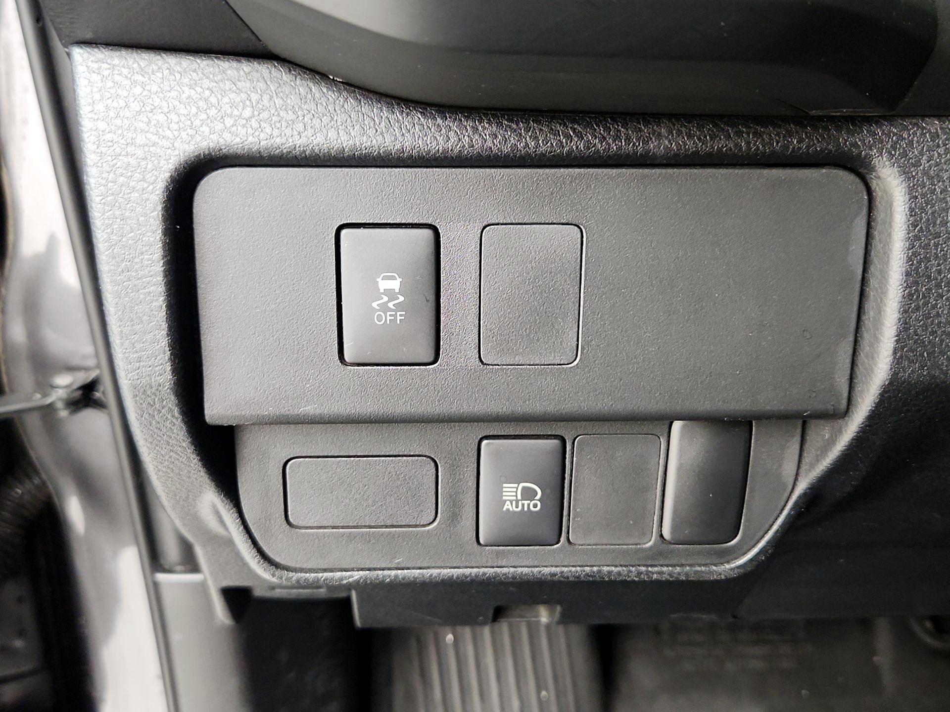 Thumbnail: 2020 Toyota Tacoma - 13