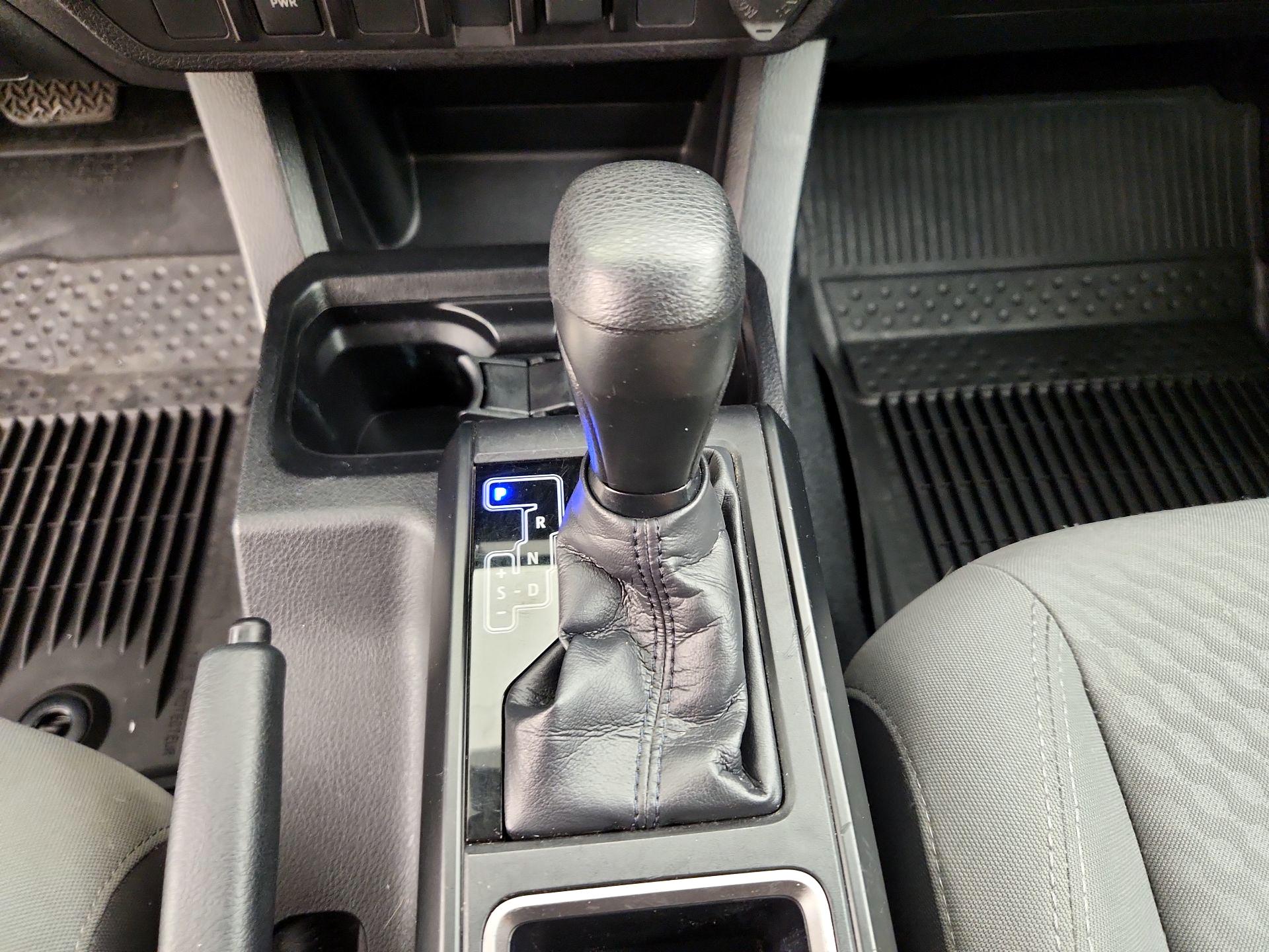 Thumbnail: 2020 Toyota Tacoma - 17