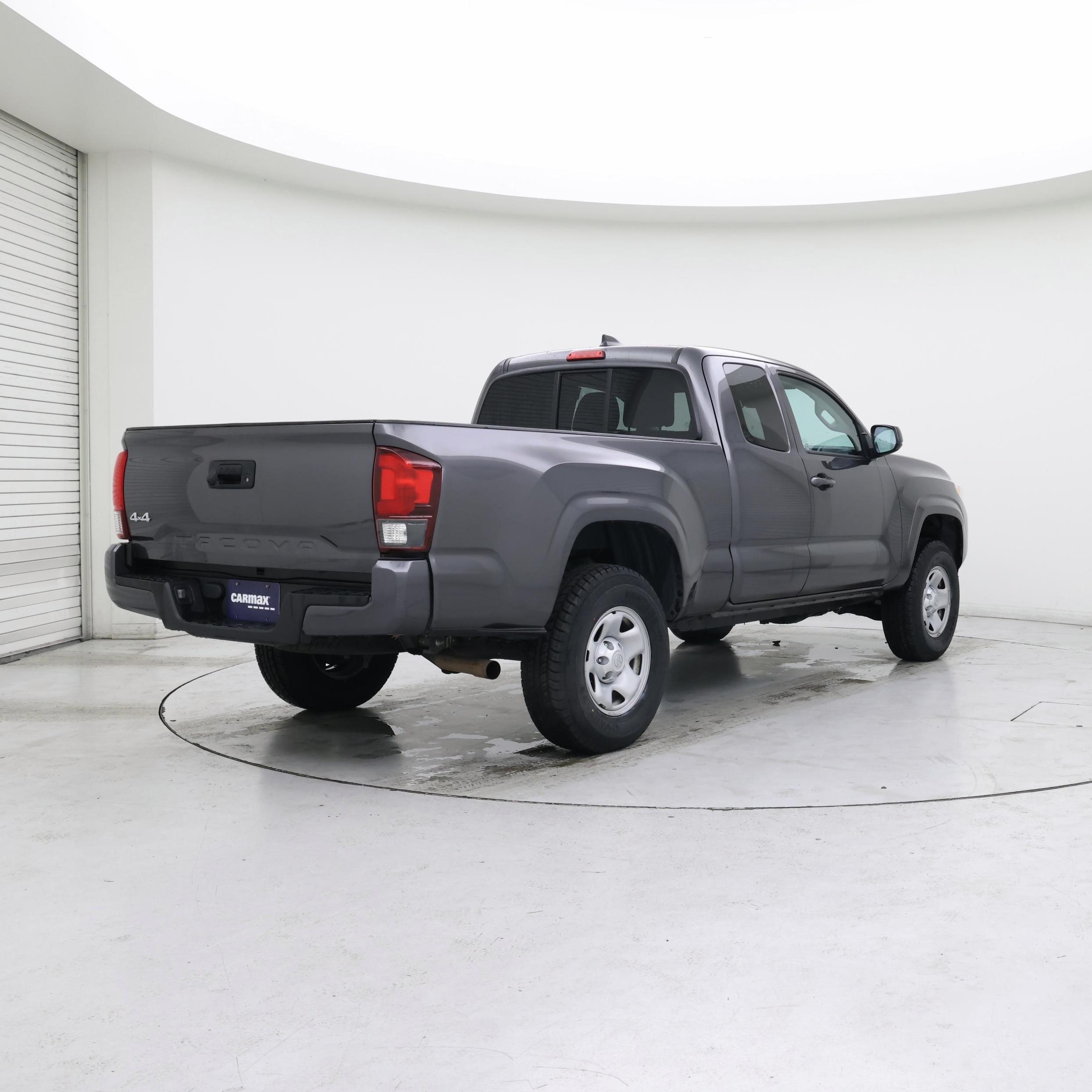 Thumbnail: 2020 Toyota Tacoma - 8