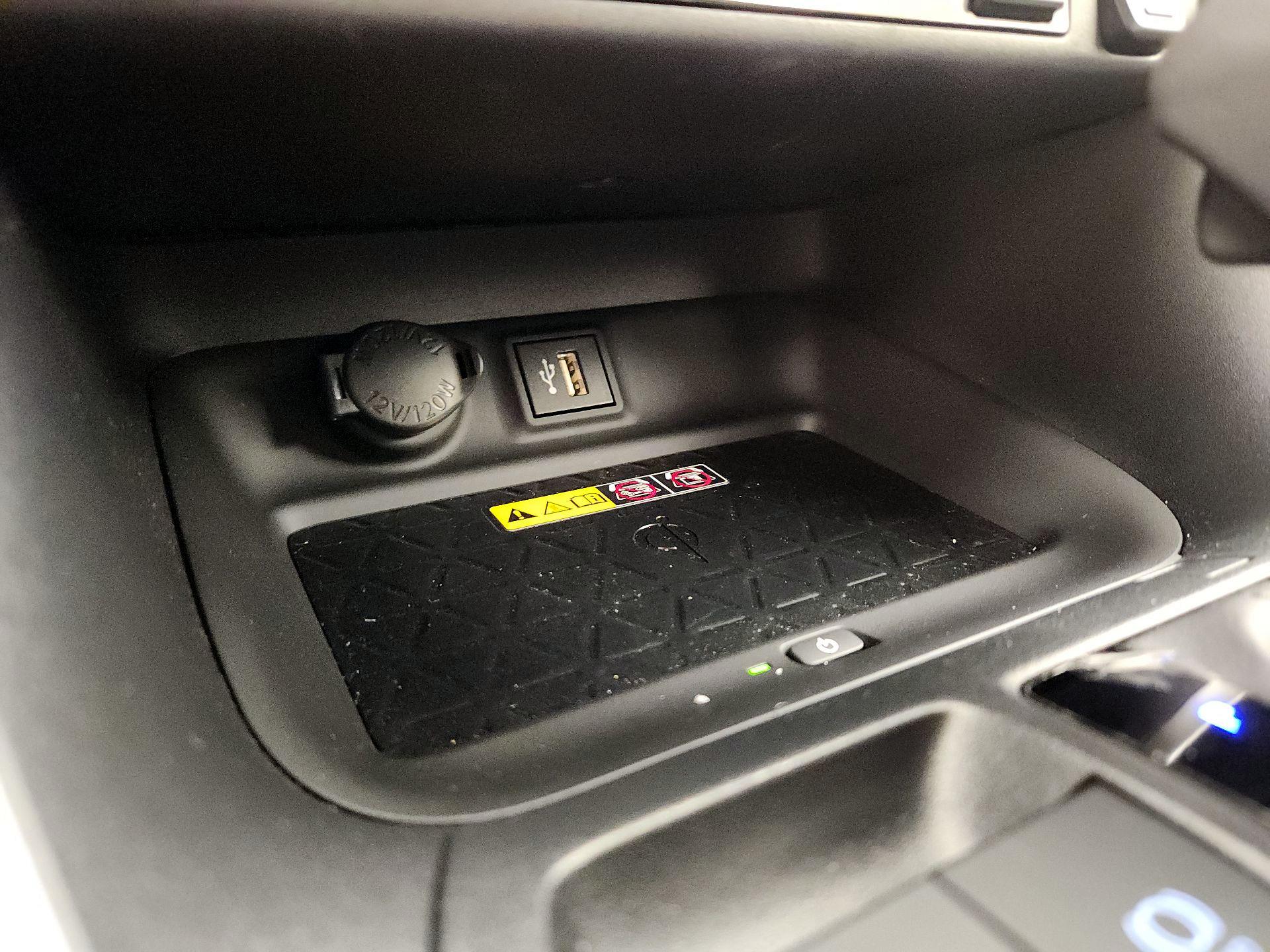 Thumbnail: 2025 Toyota RAV4 - 19