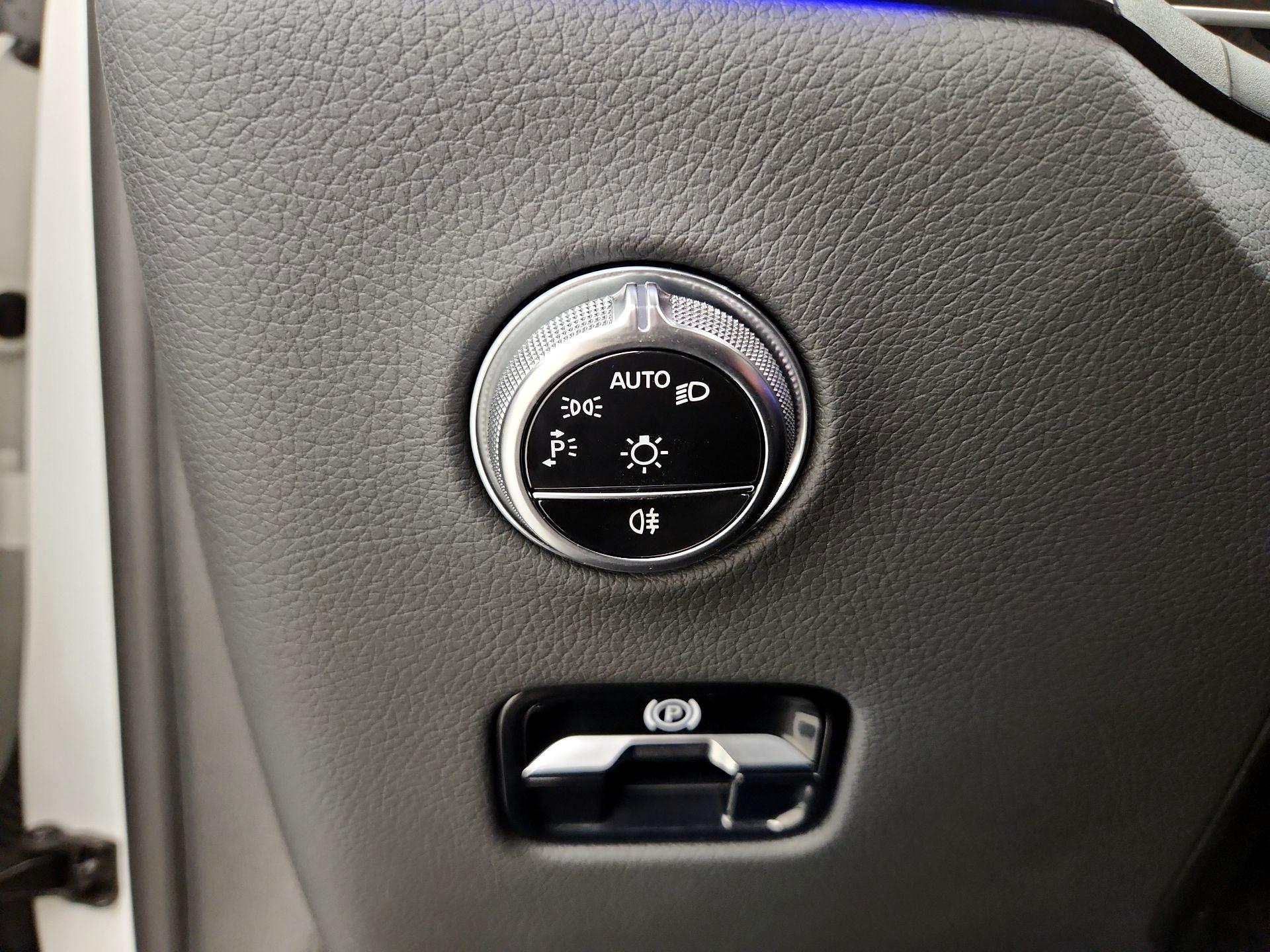 Thumbnail: 2023 Mercedes-Benz GLC - 13