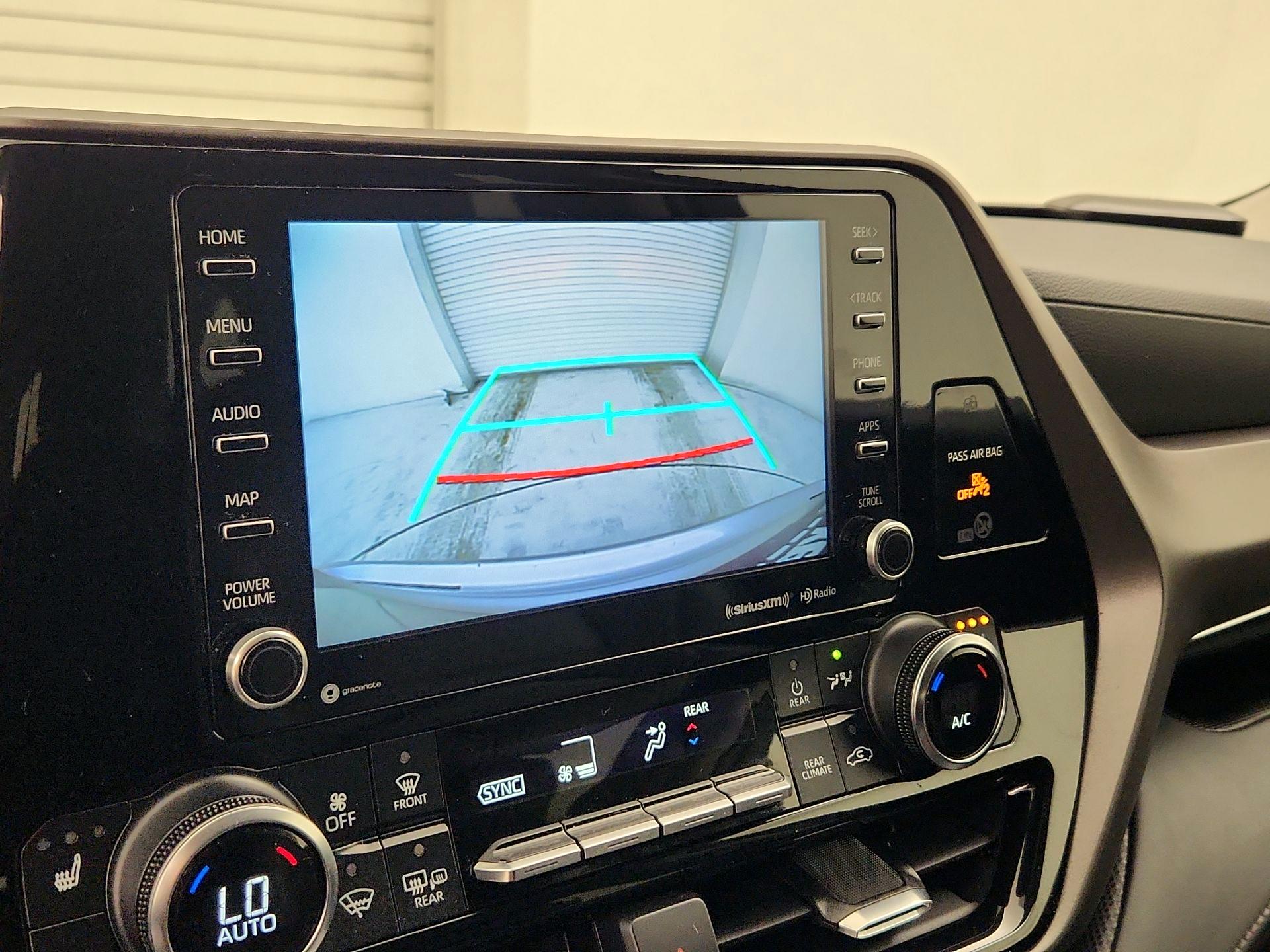 Thumbnail: 2022 Toyota Highlander - 15