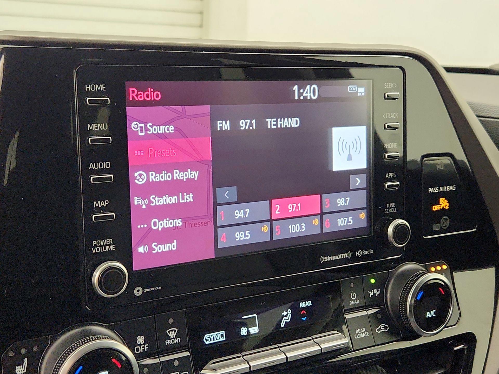 Thumbnail: 2022 Toyota Highlander - 16