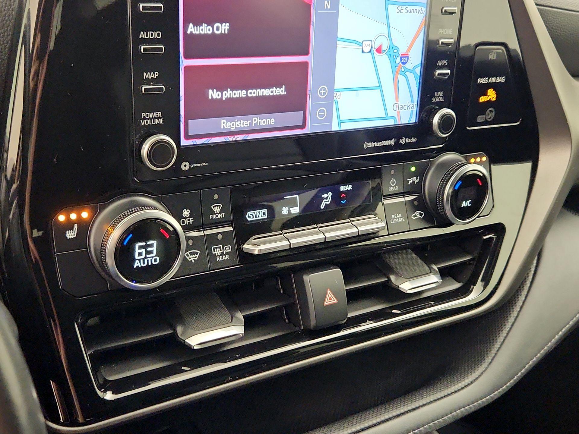 Thumbnail: 2022 Toyota Highlander - 17