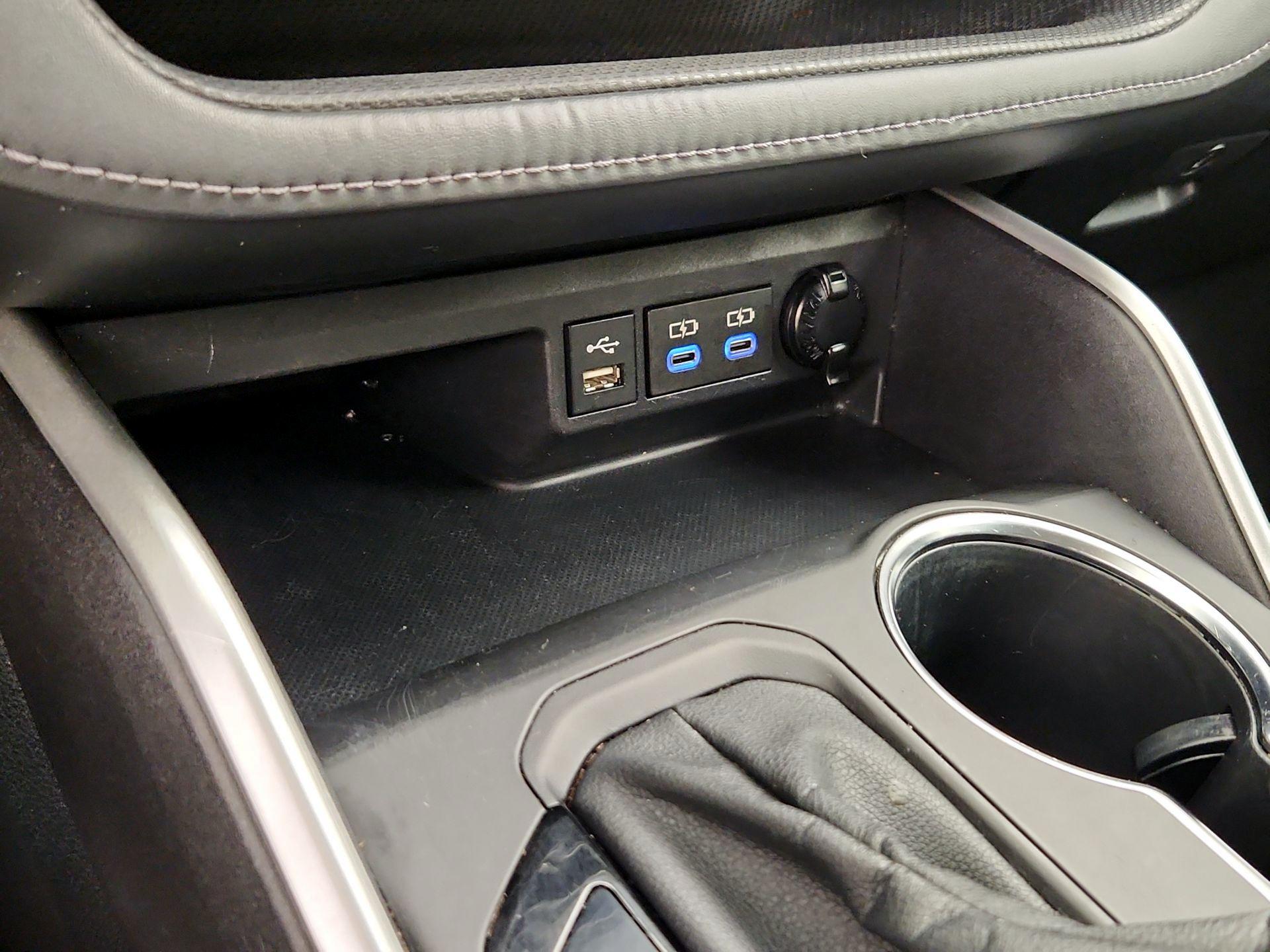 Thumbnail: 2022 Toyota Highlander - 19