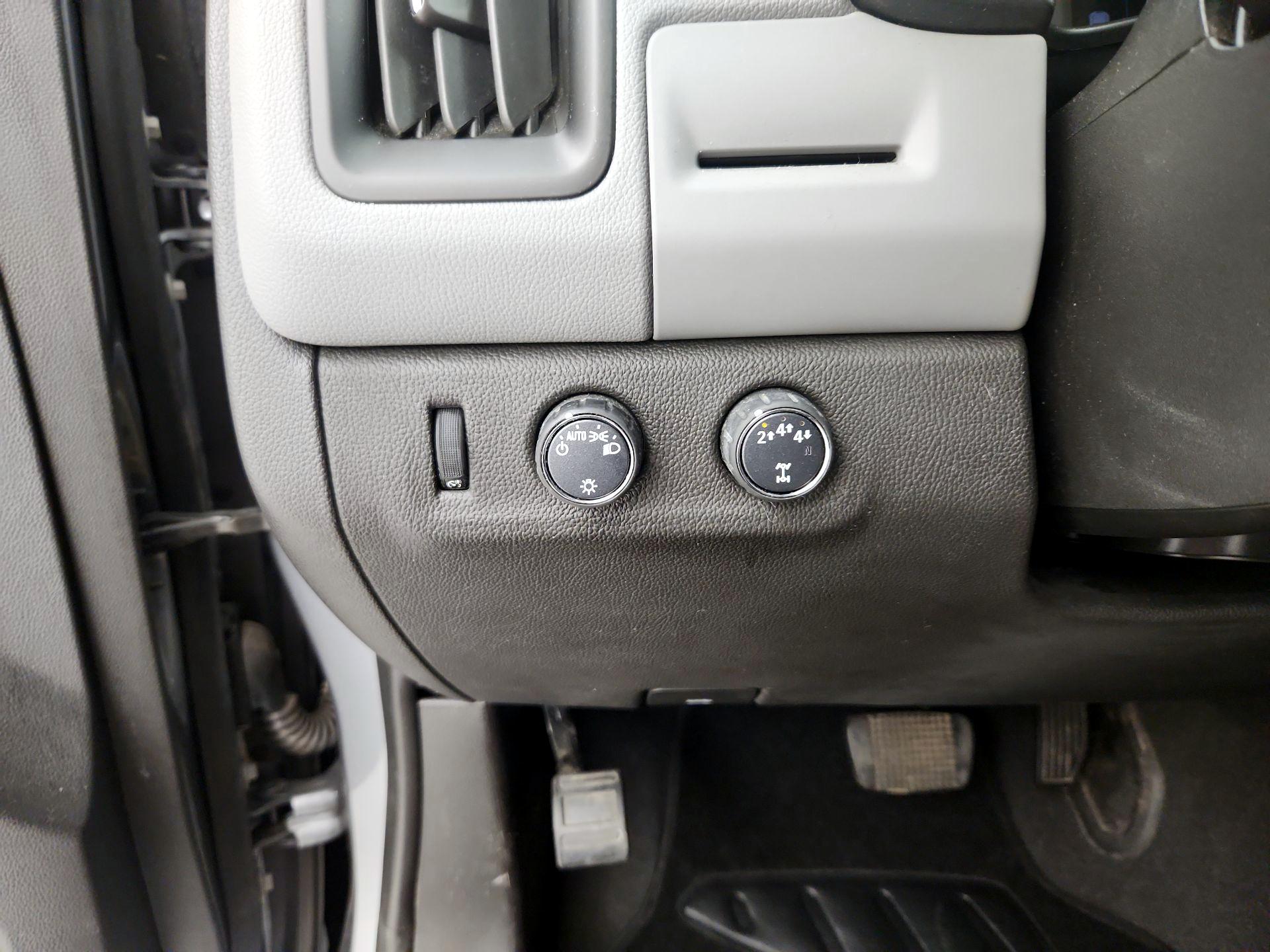 Thumbnail: 2021 Chevrolet Colorado - 13