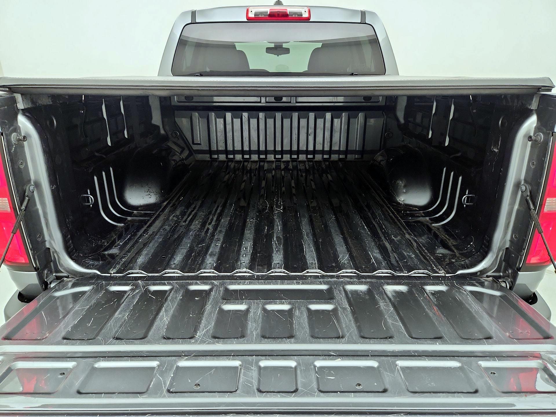 Thumbnail: 2021 Chevrolet Colorado - 20