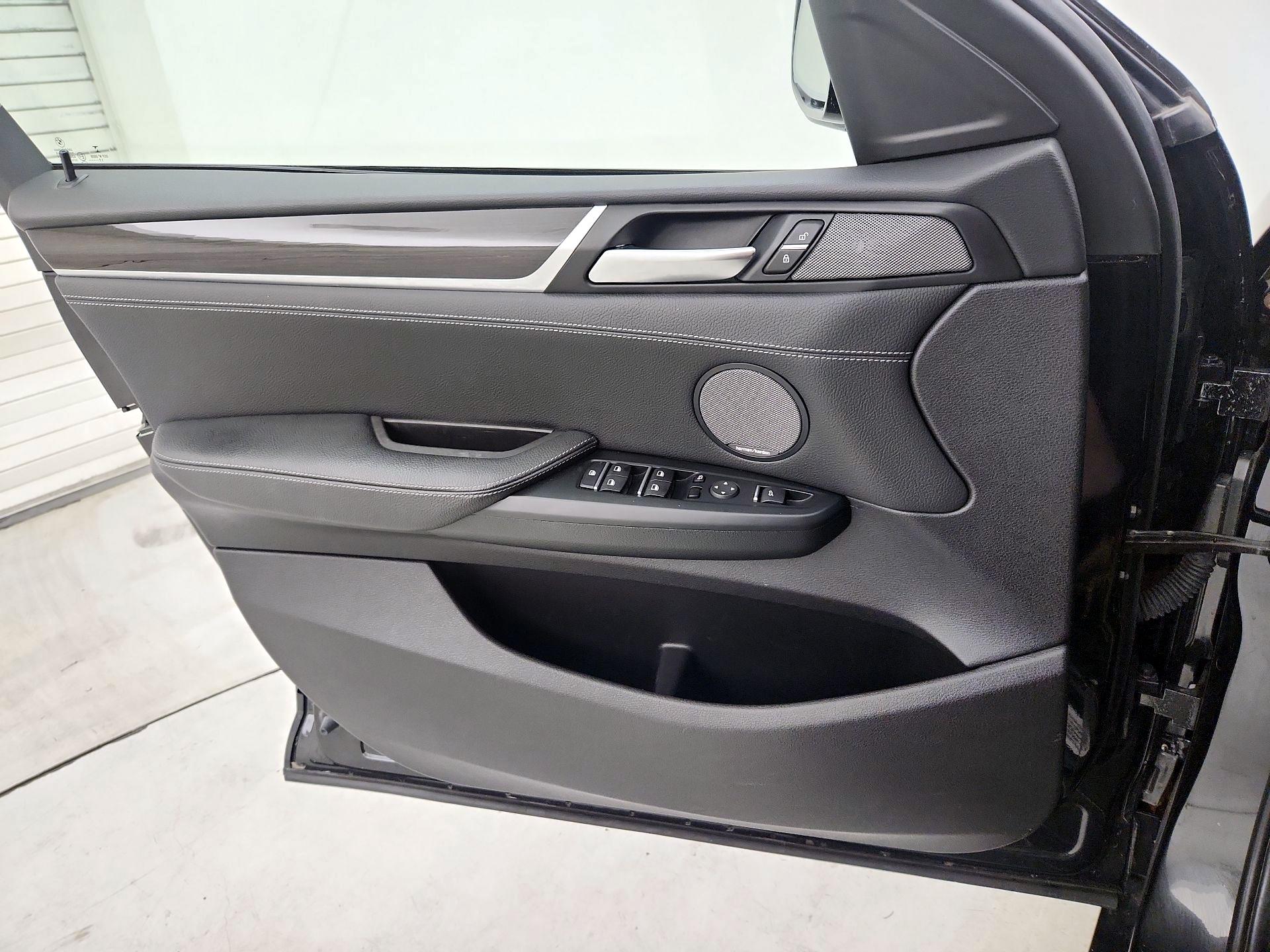 Thumbnail: 2018 BMW X4 - 12