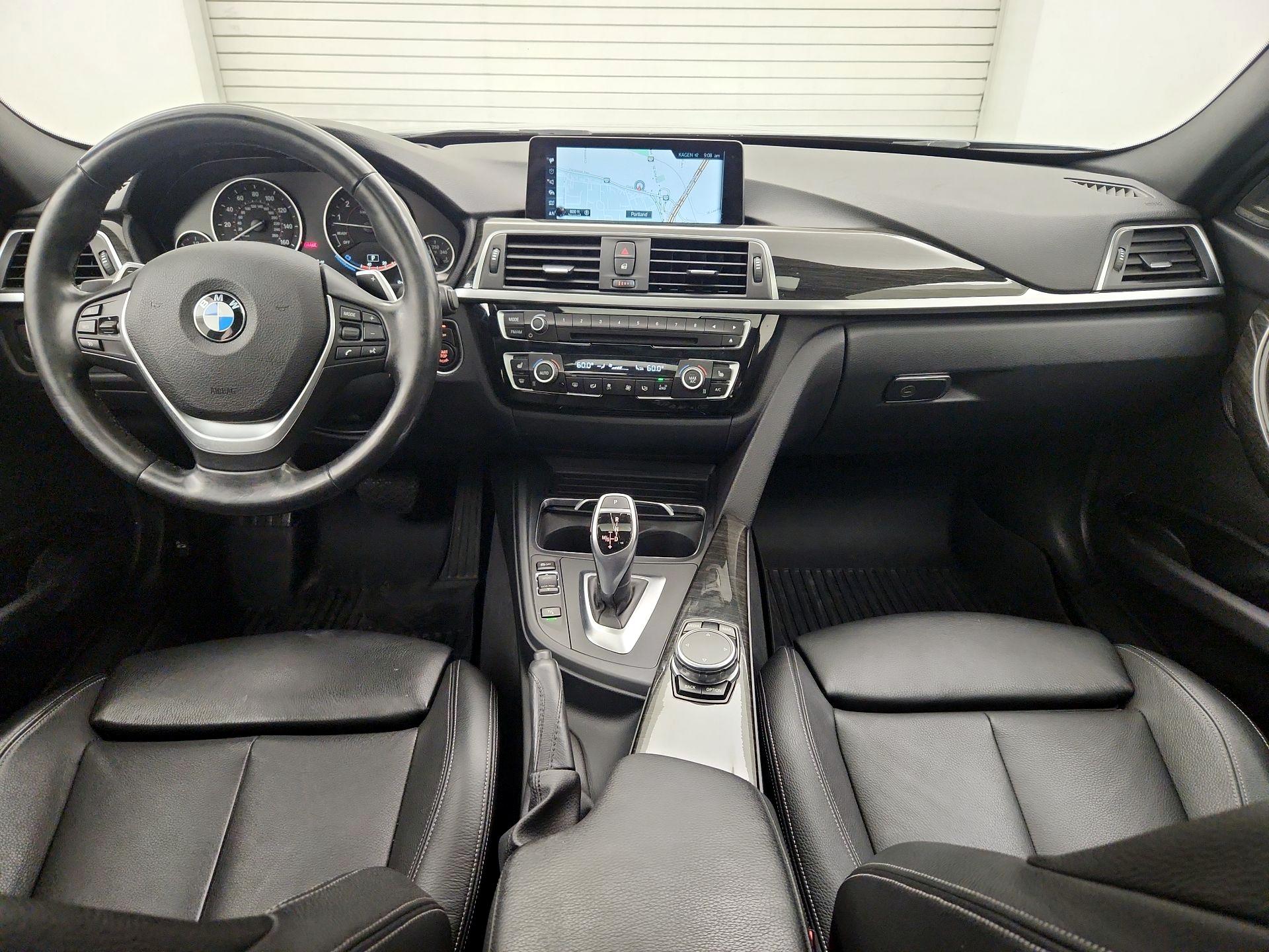 Thumbnail: 2017 BMW 3 Series - 9