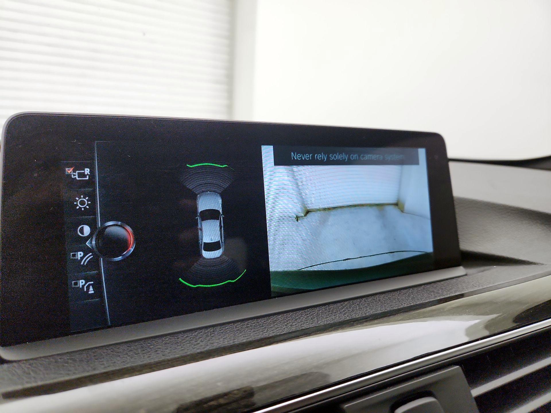 Thumbnail: 2017 BMW 3 Series - 15