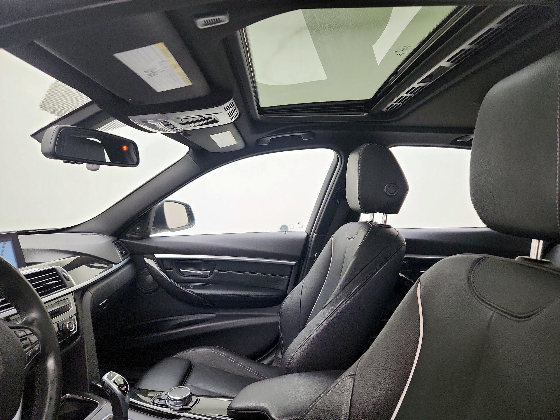 Thumbnail: 2017 BMW 3 Series - 20