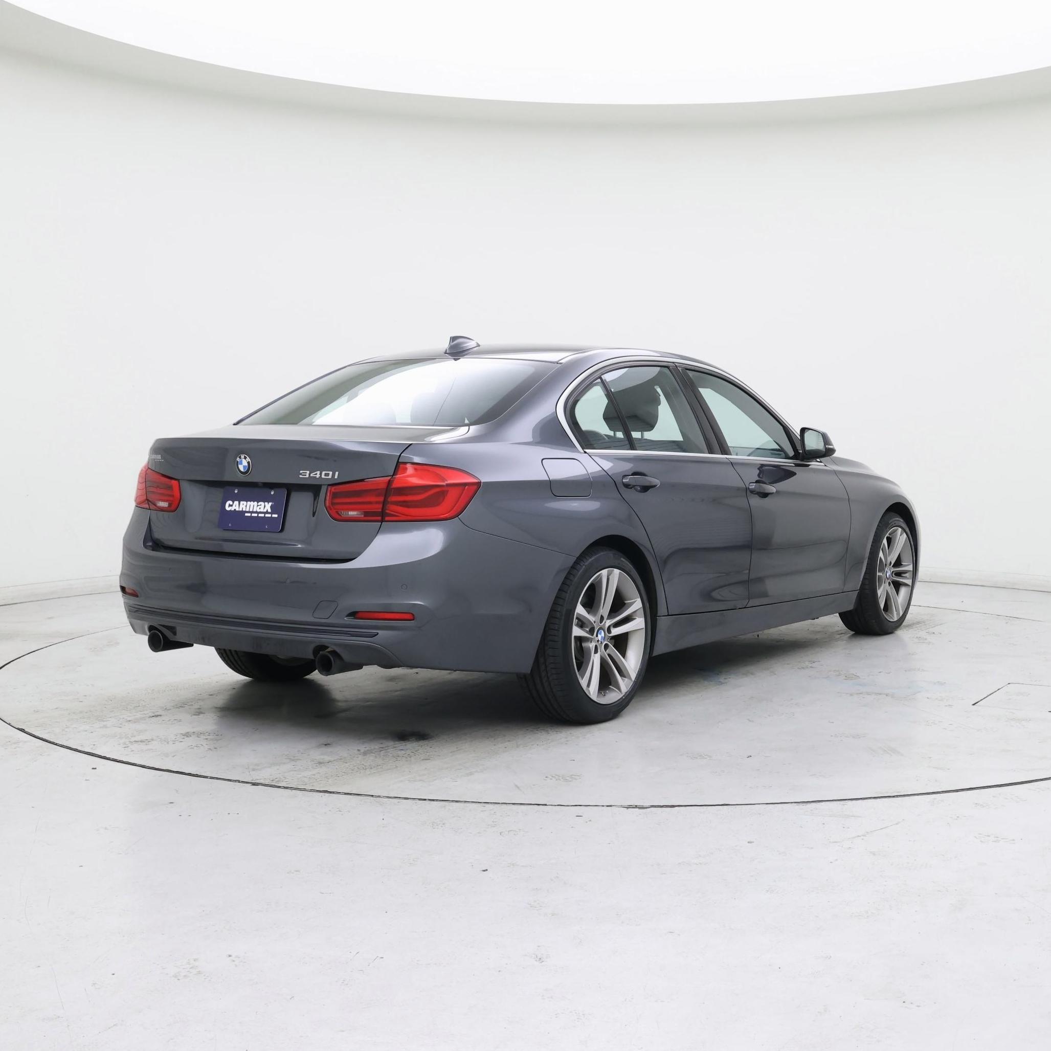 Thumbnail: 2017 BMW 3 Series - 8