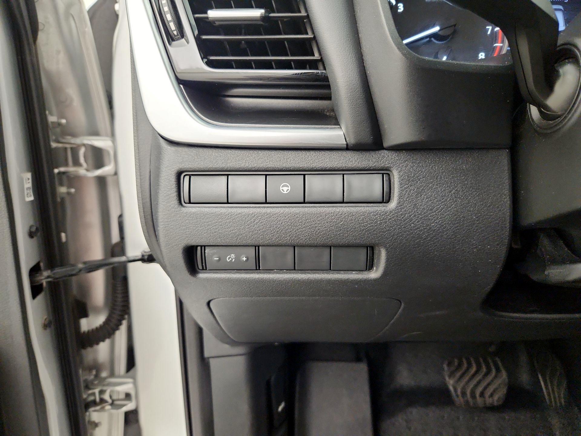 Thumbnail: 2021 Nissan Rogue - 13