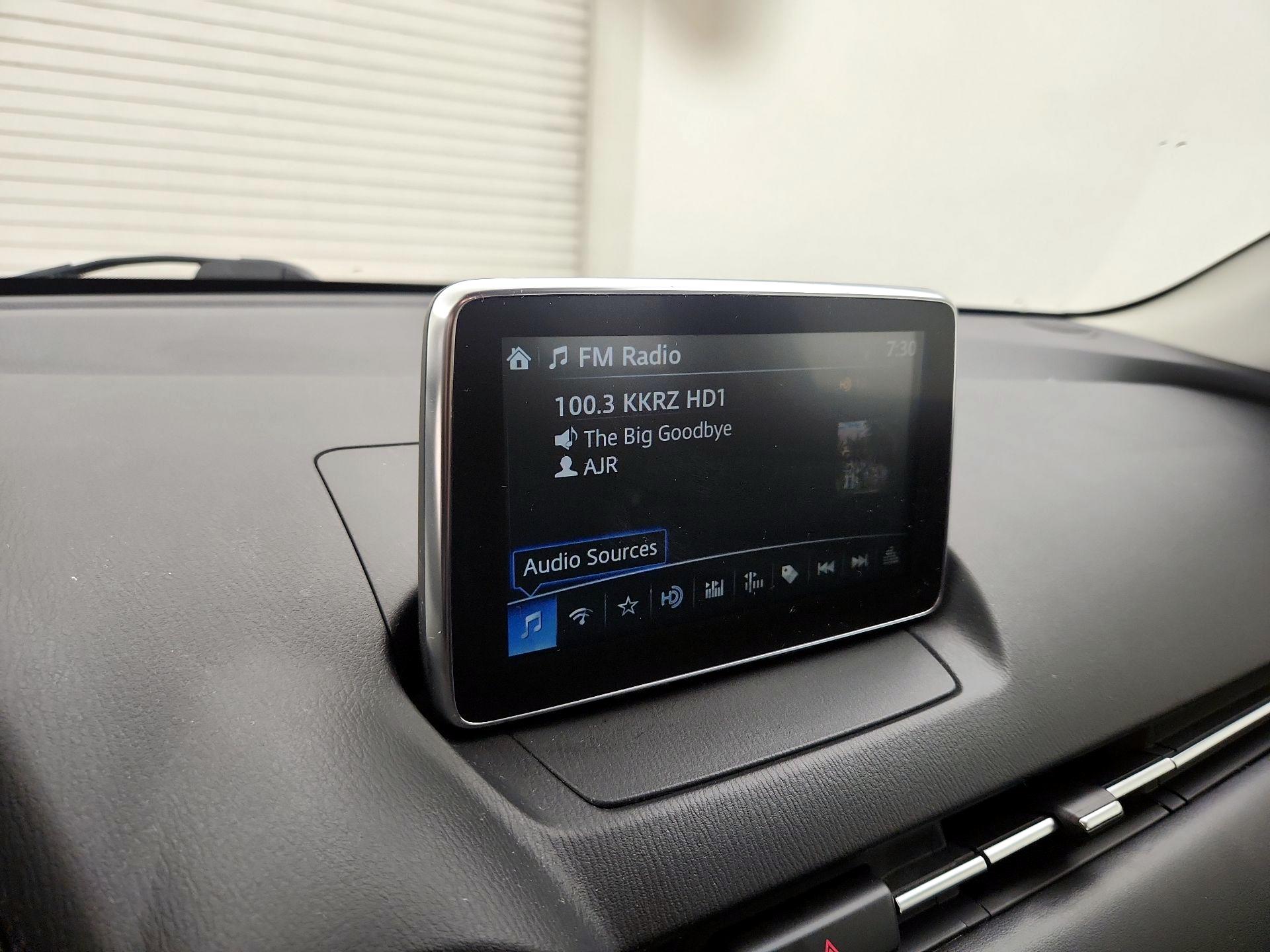 Thumbnail: 2018 Toyota Yaris iA - 15