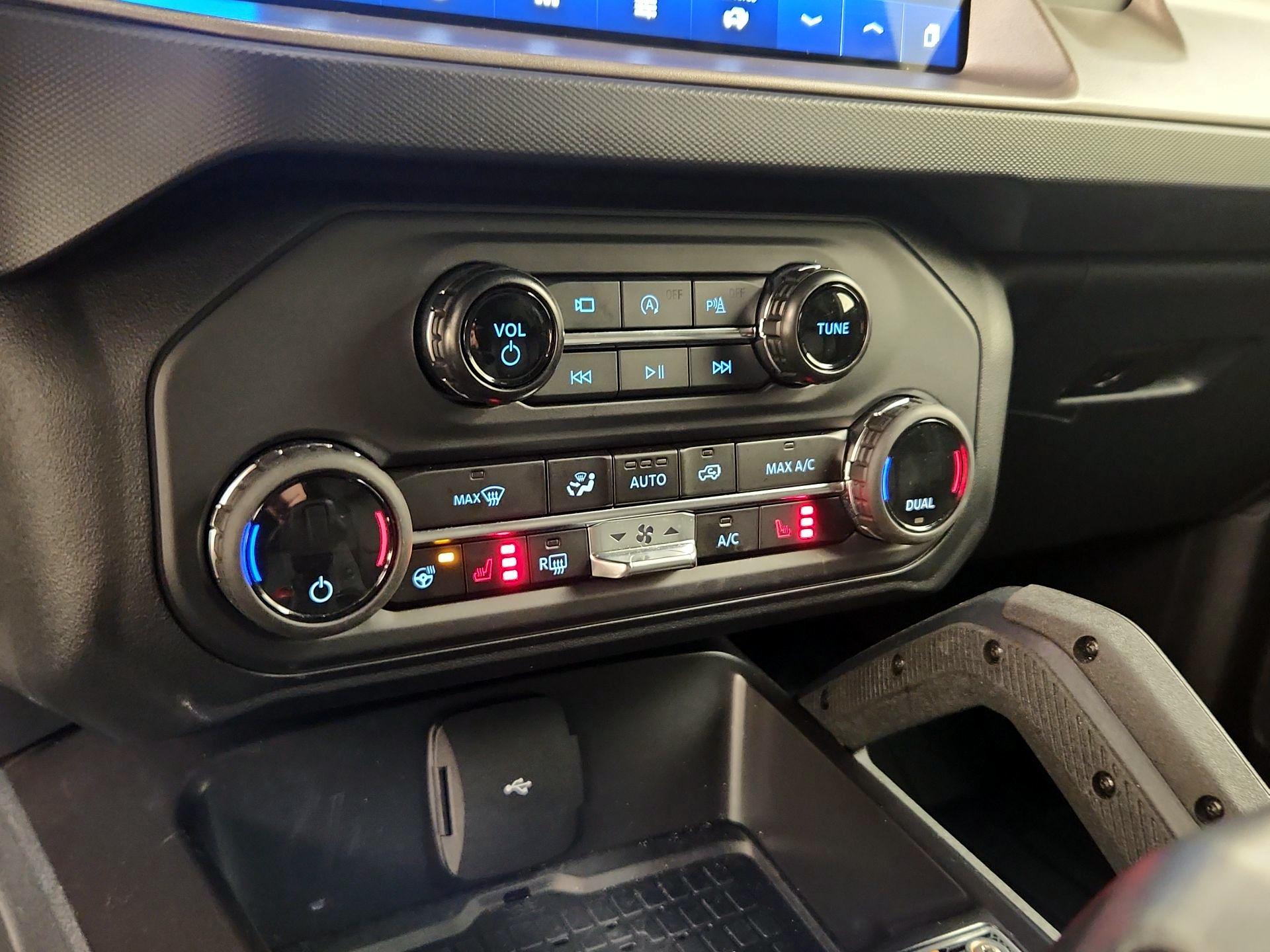 Thumbnail: 2024 Ford Bronco - 17