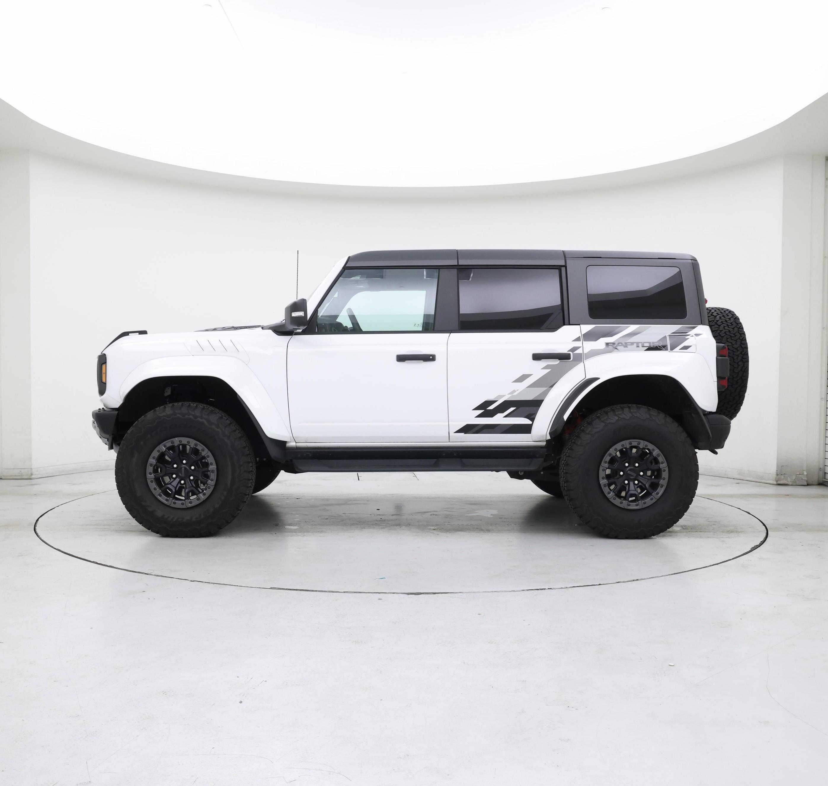 Thumbnail: 2024 Ford Bronco - 3