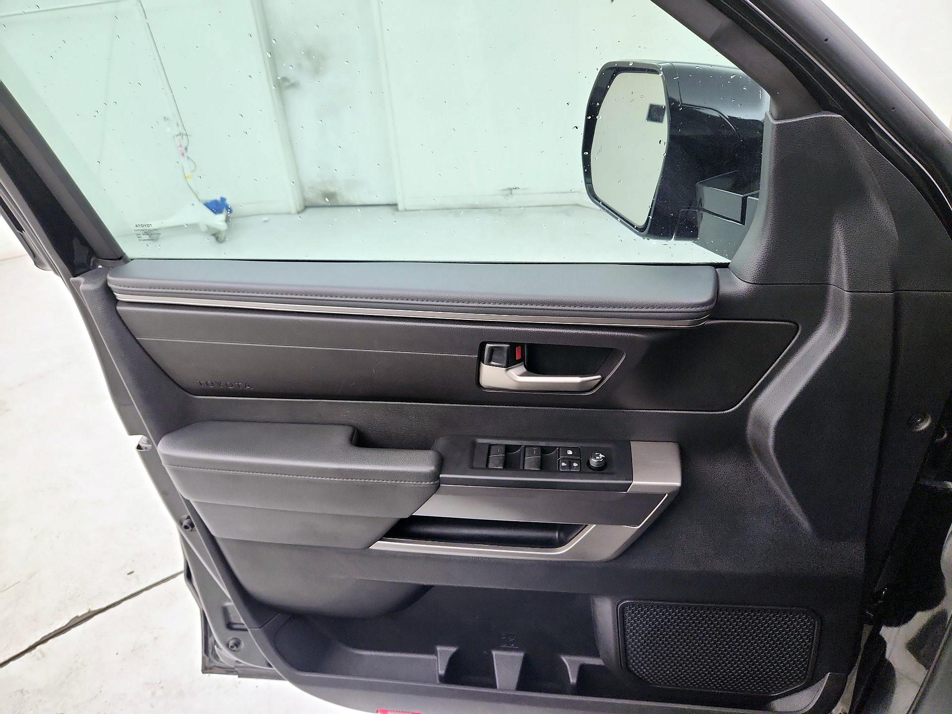 Thumbnail: 2022 Toyota Tundra - 12