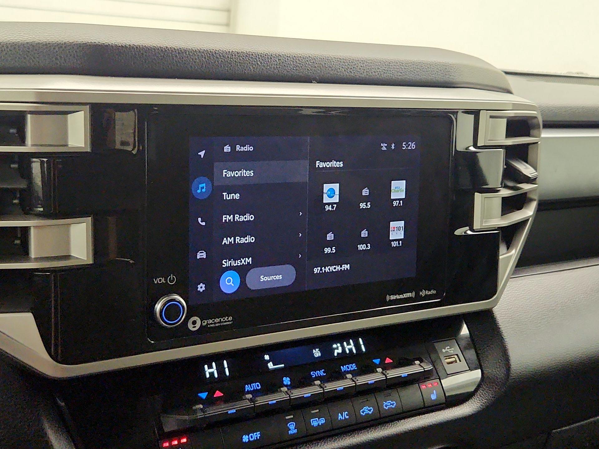 Thumbnail: 2022 Toyota Tundra - 15