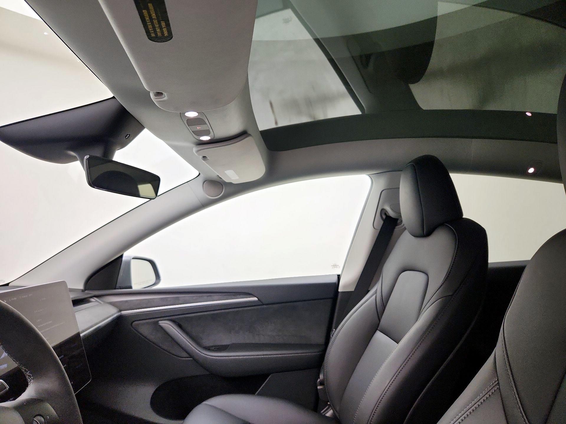 Thumbnail: 2025 Tesla Model Y - 19