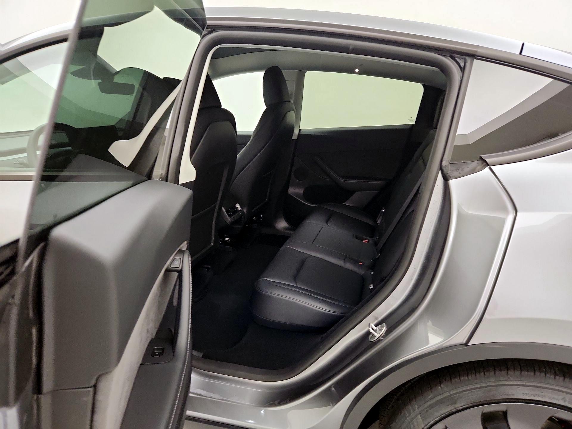 Thumbnail: 2025 Tesla Model Y - 20