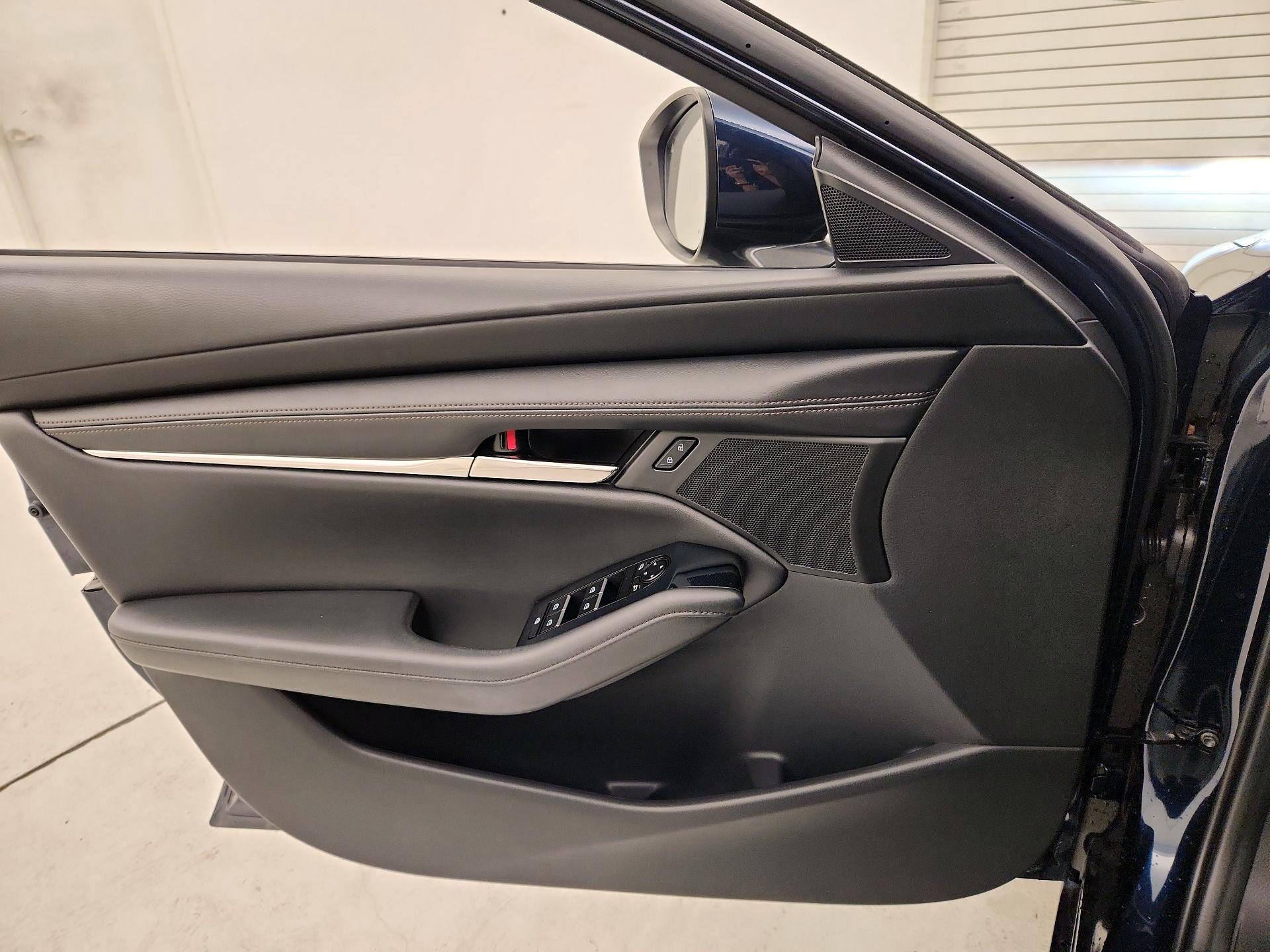 Thumbnail: 2021 Mazda Mazda3 - 12