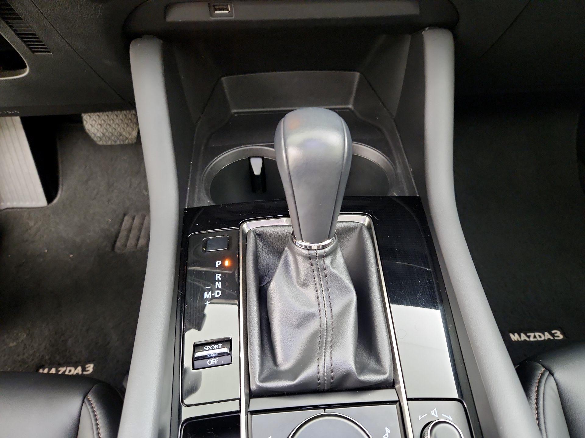 Thumbnail: 2021 Mazda Mazda3 - 17