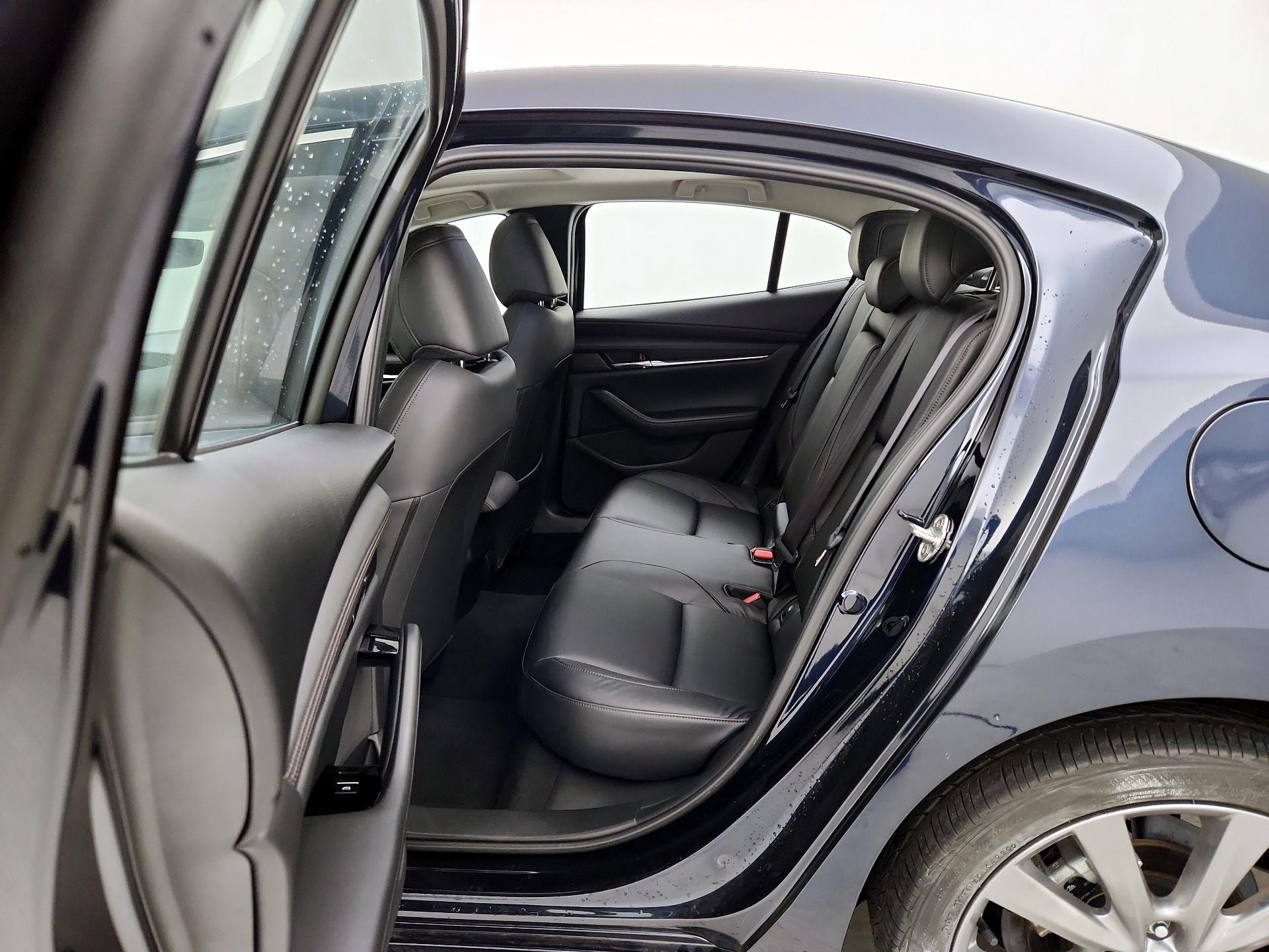 Thumbnail: 2021 Mazda Mazda3 - 20