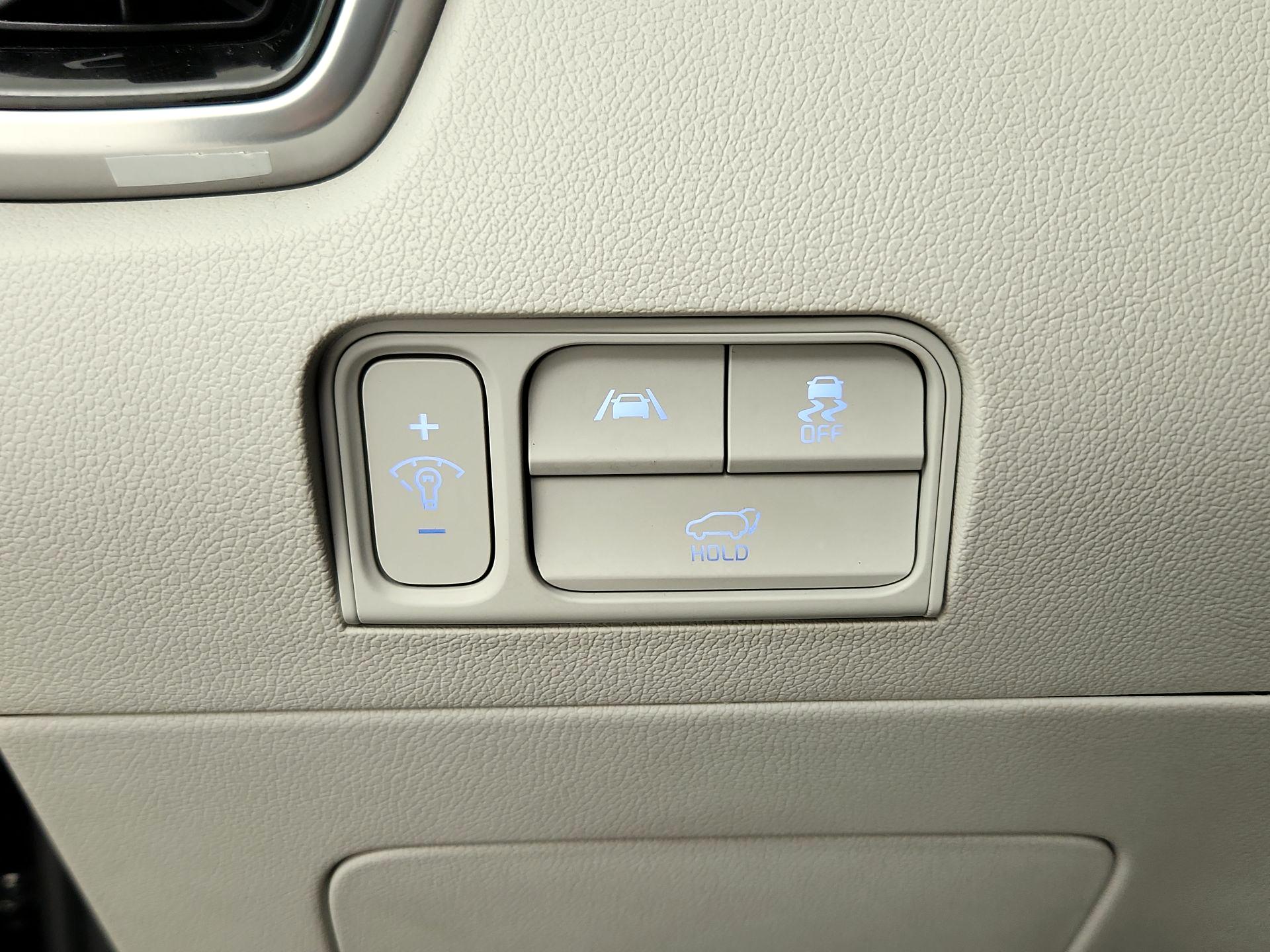 Thumbnail: 2023 Kia Sorento - 13