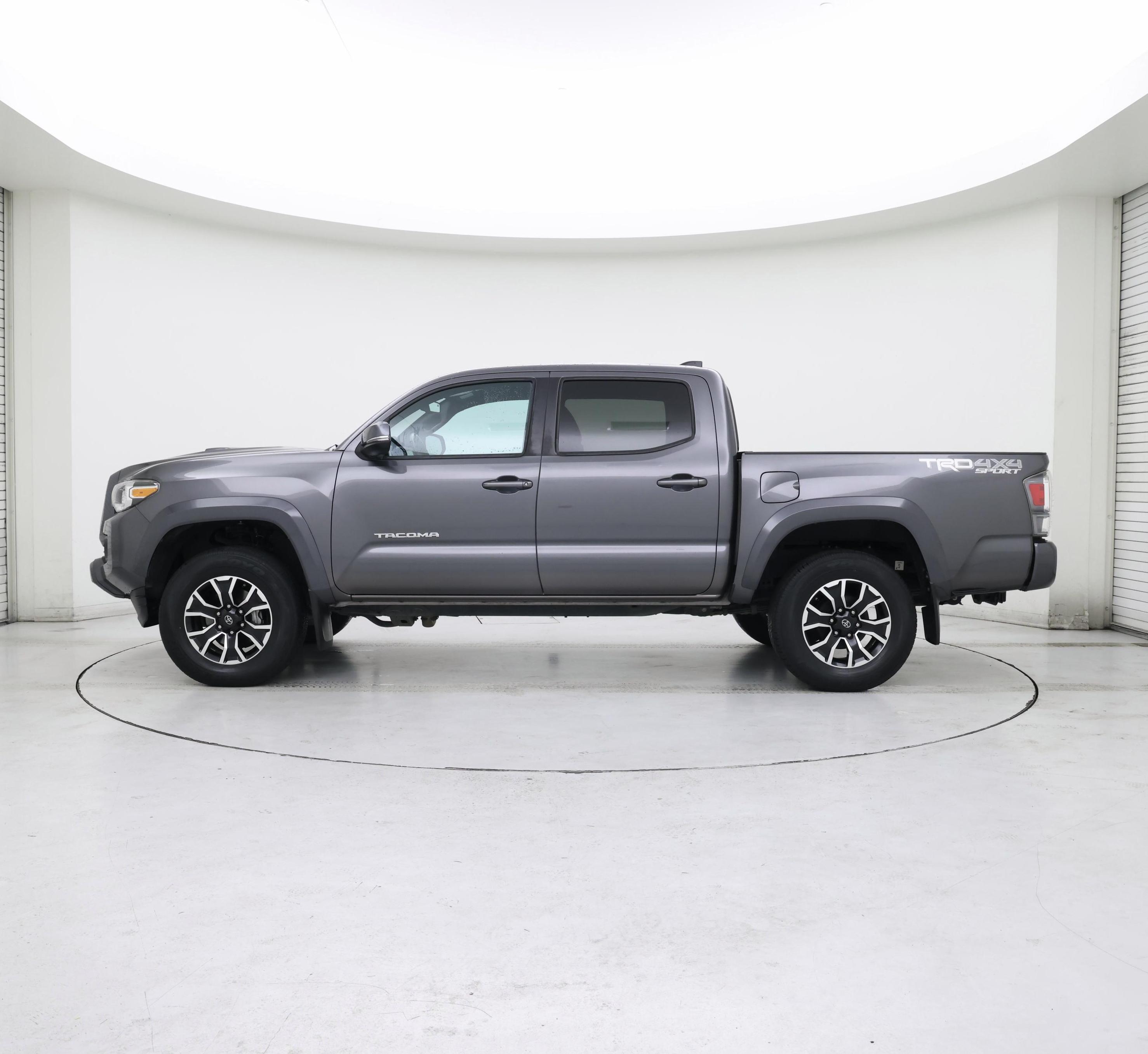 Thumbnail: 2021 Toyota Tacoma - 3