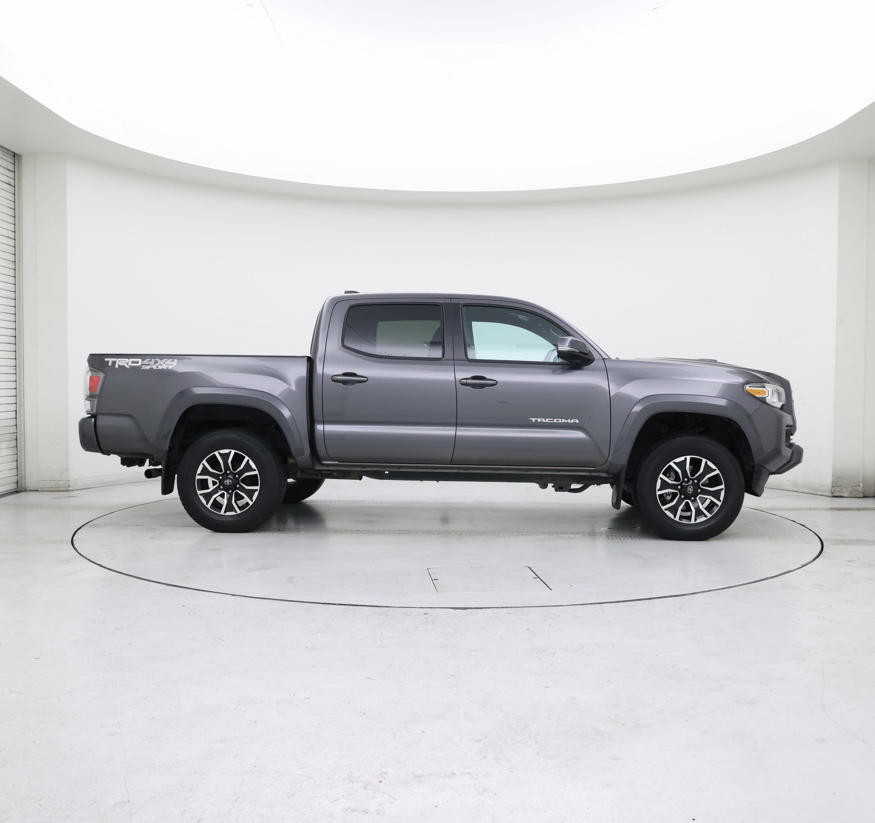 Thumbnail: 2021 Toyota Tacoma - 7