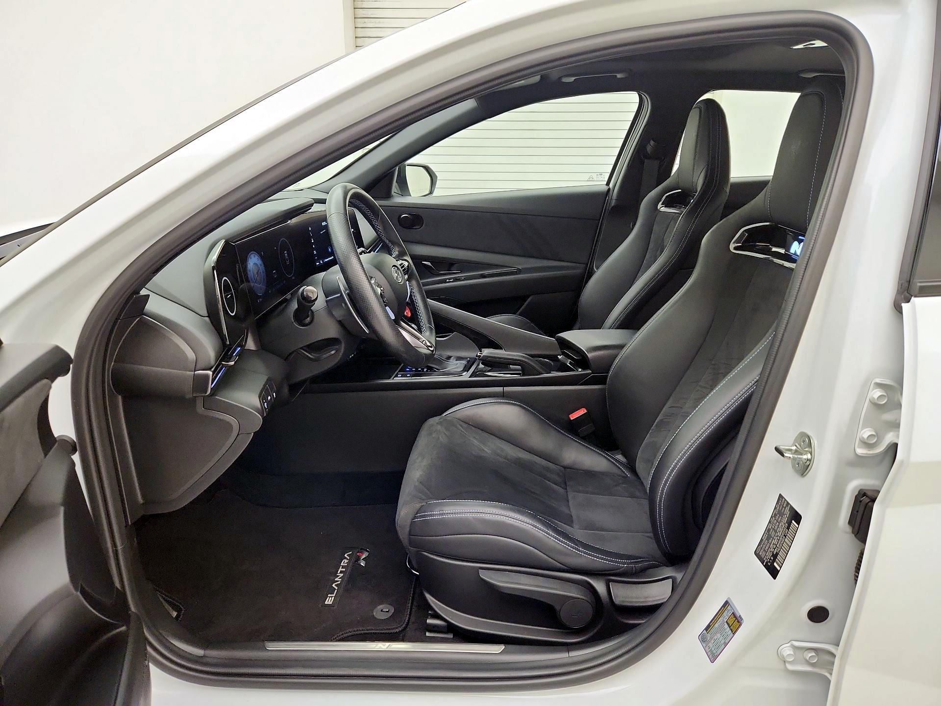 Thumbnail: 2023 Hyundai Elantra - 11