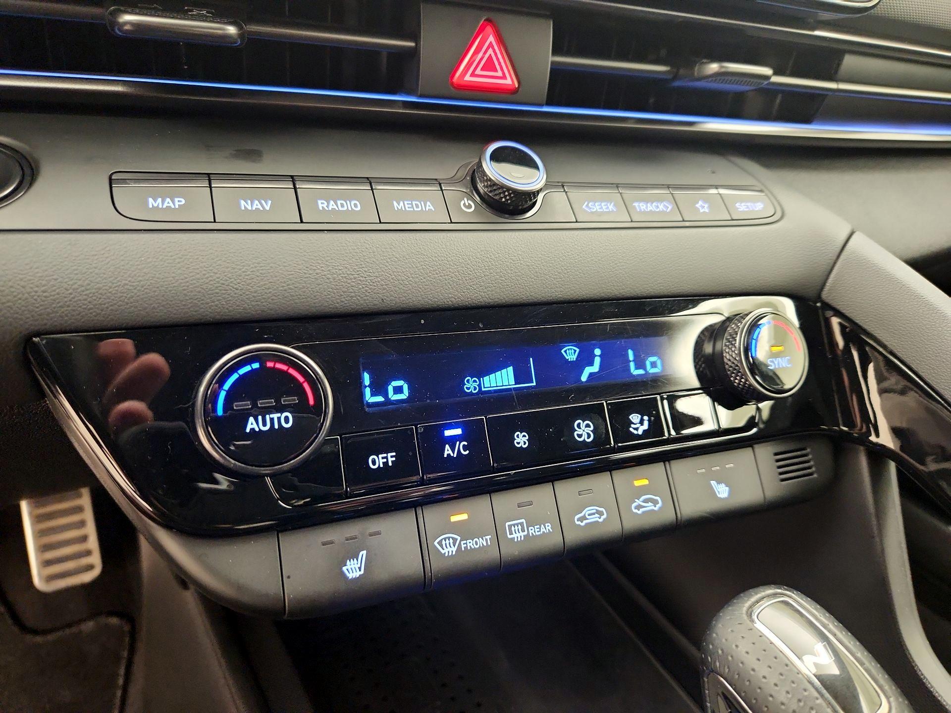 Thumbnail: 2023 Hyundai Elantra - 17